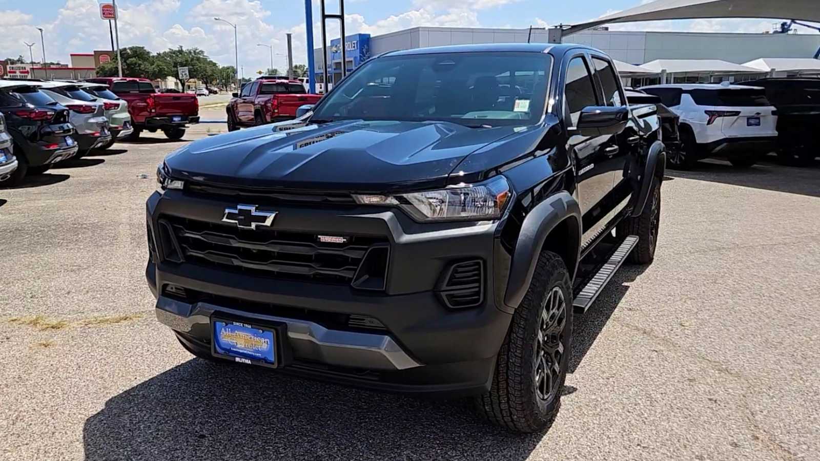 Thumbnail: 2026 Chevrolet Colorado - 3