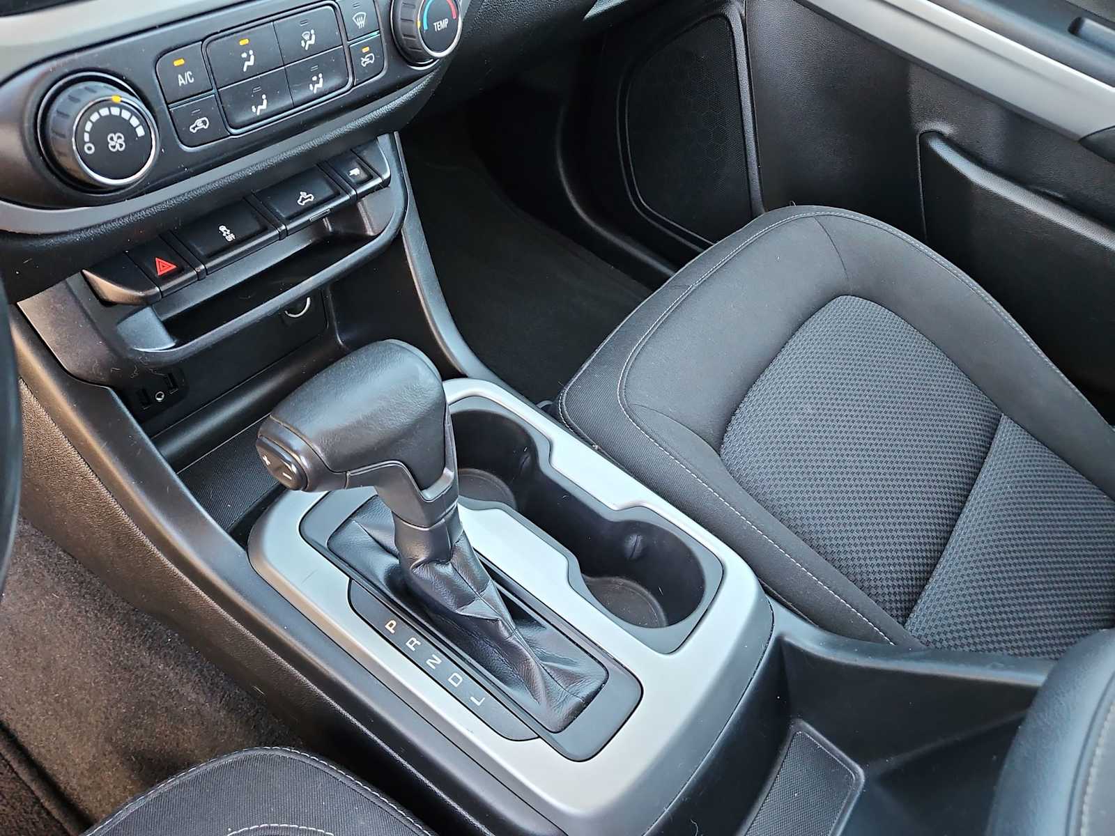 Thumbnail: 2021 Chevrolet Colorado - 20