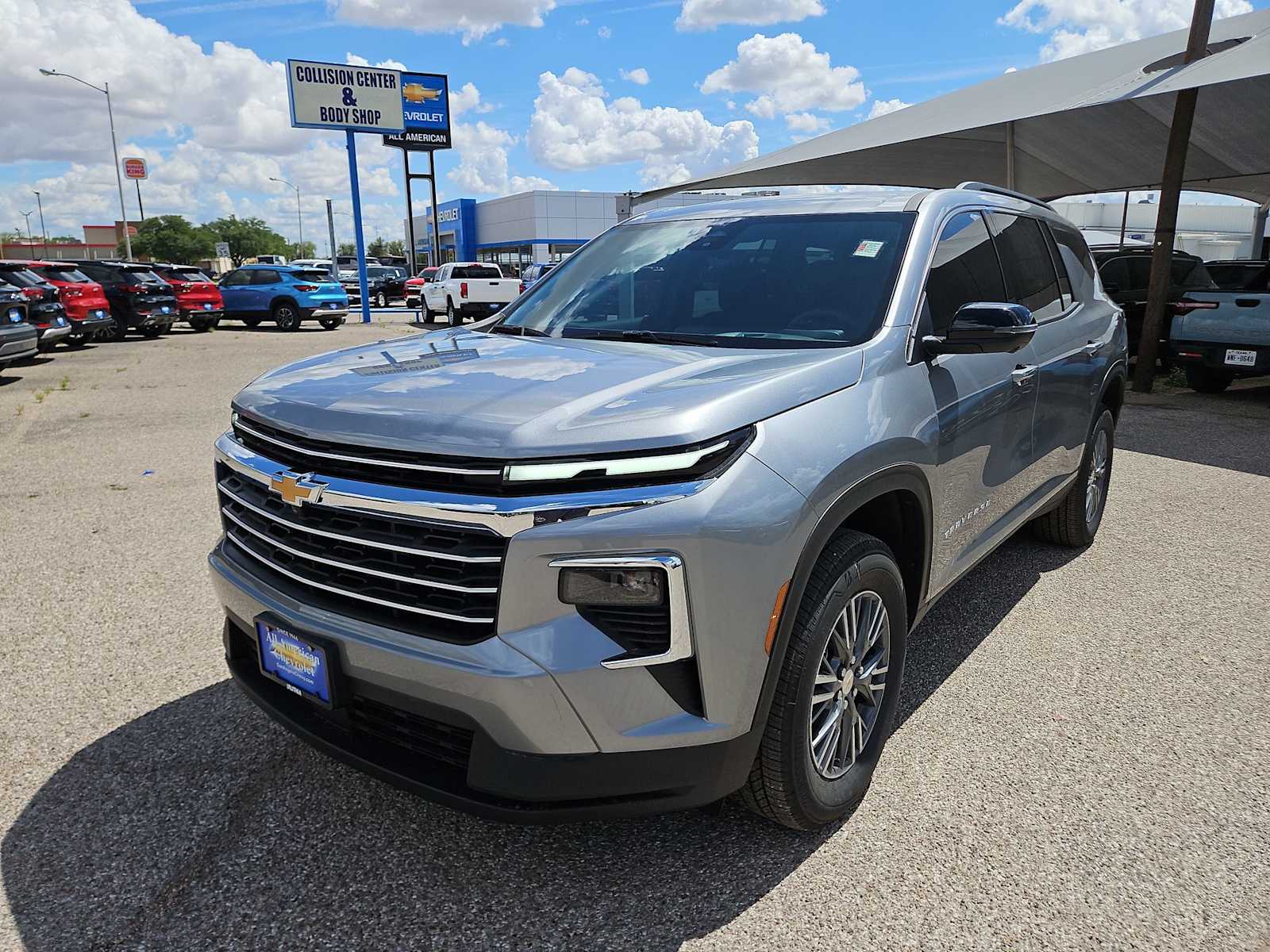 Thumbnail: 2026 Chevrolet Traverse - 4