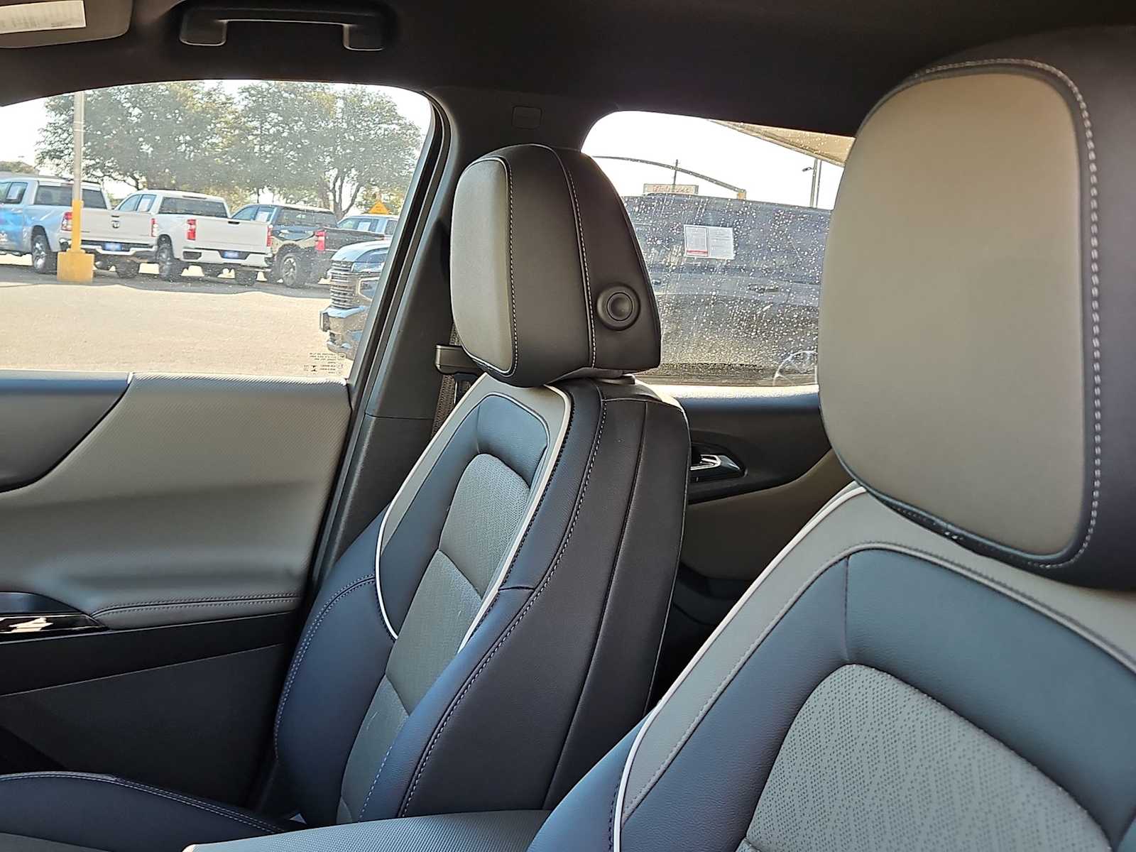 Thumbnail: 2025 Chevrolet Equinox - 18