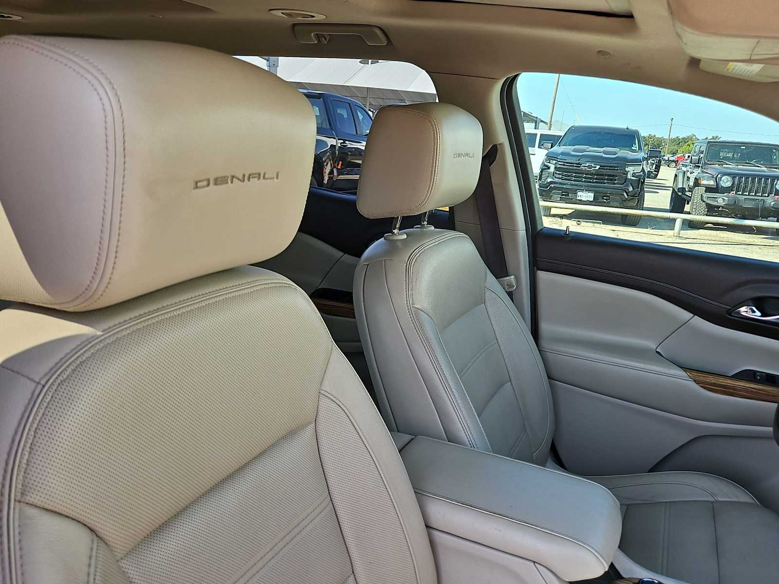 Thumbnail: 2019 GMC Acadia - 18