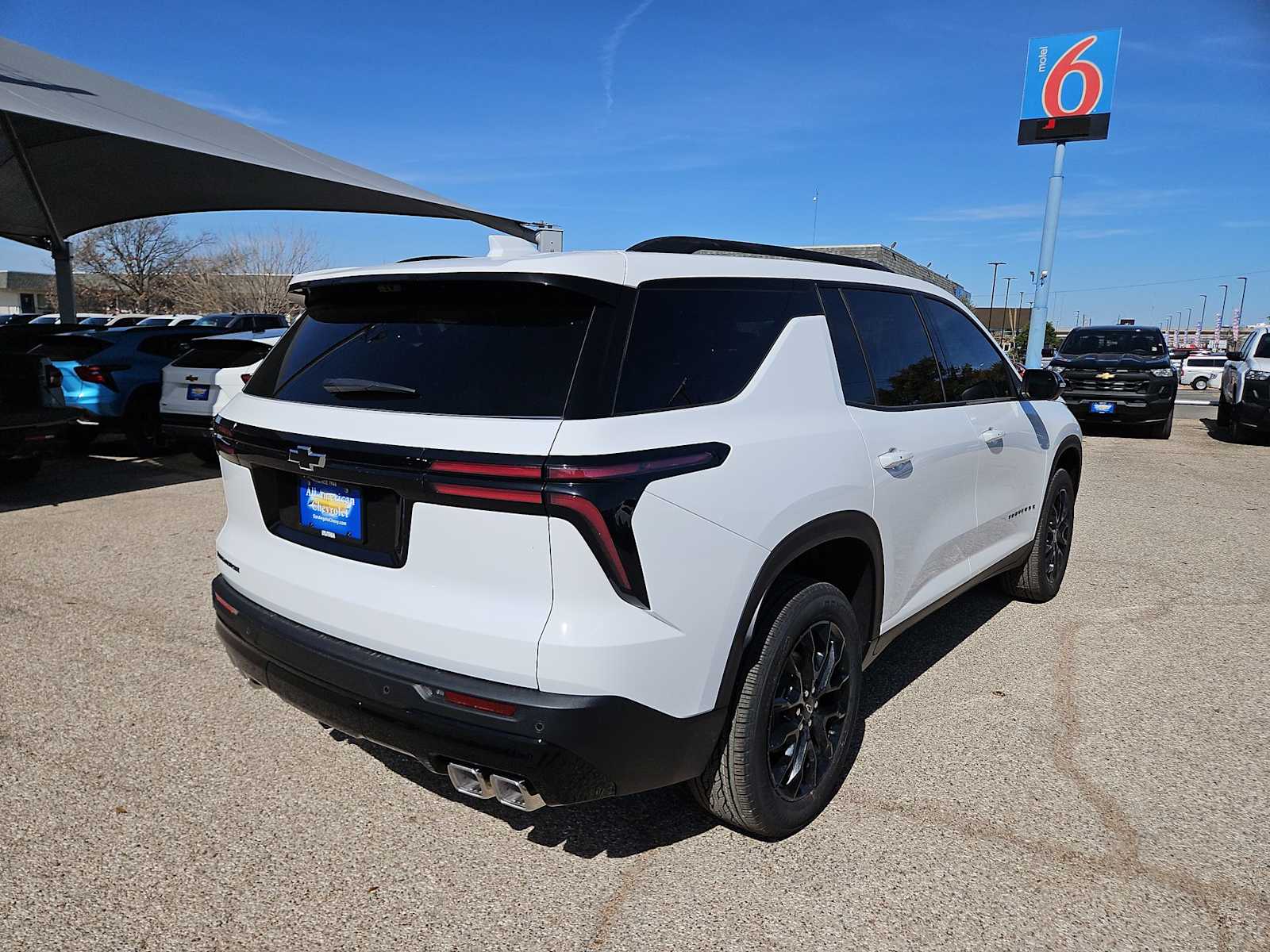 Thumbnail: 2026 Chevrolet Traverse - 8