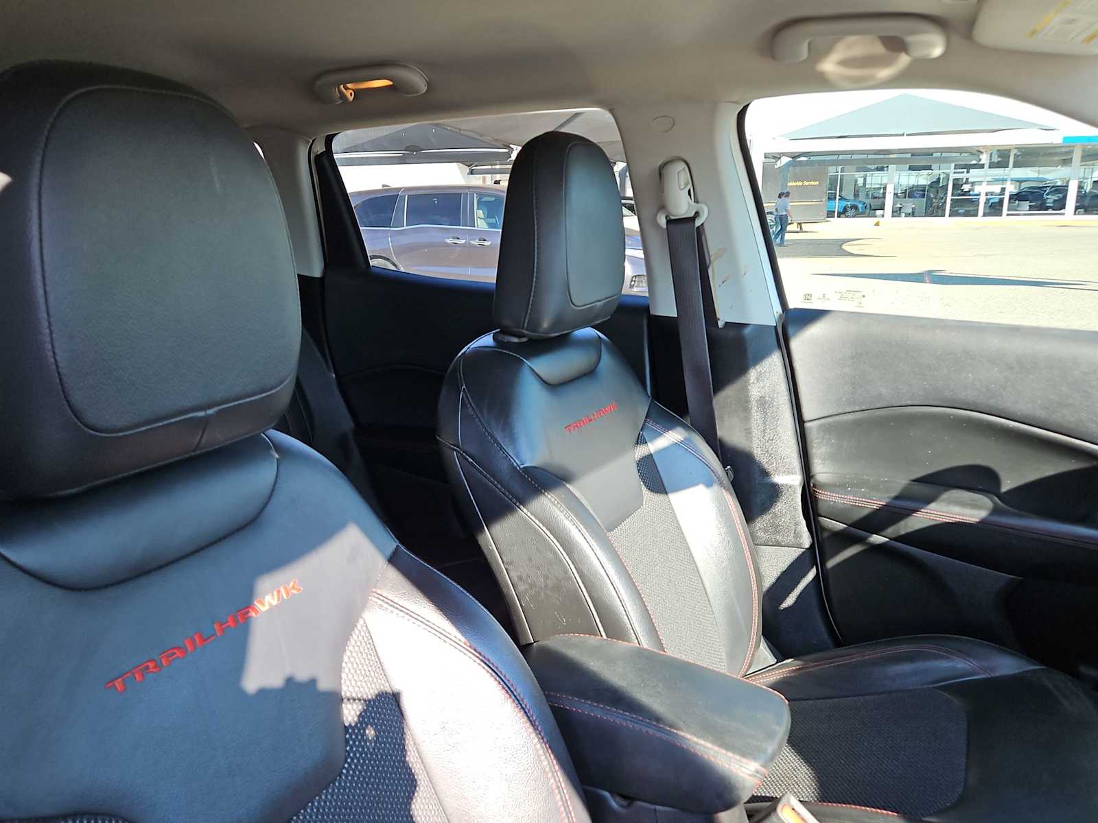 Thumbnail: 2019 Jeep Compass - 9