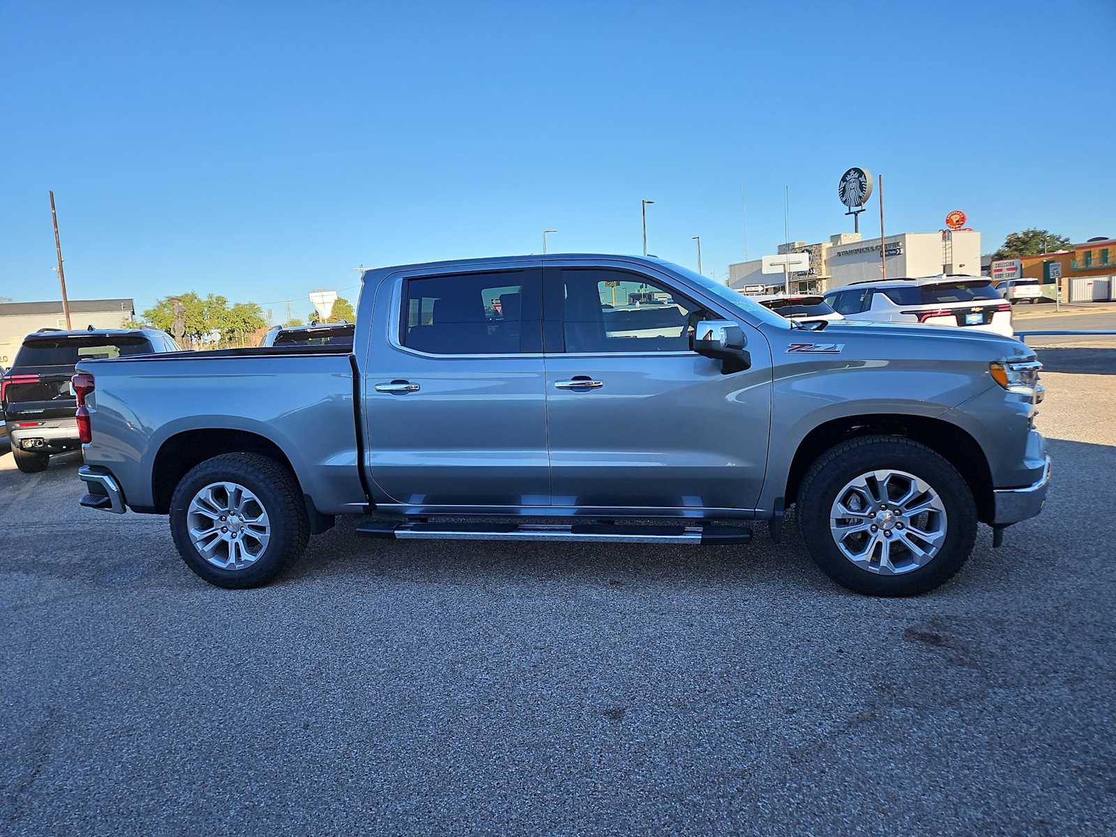 Thumbnail: 2026 Chevrolet Silverado 1500 - 9