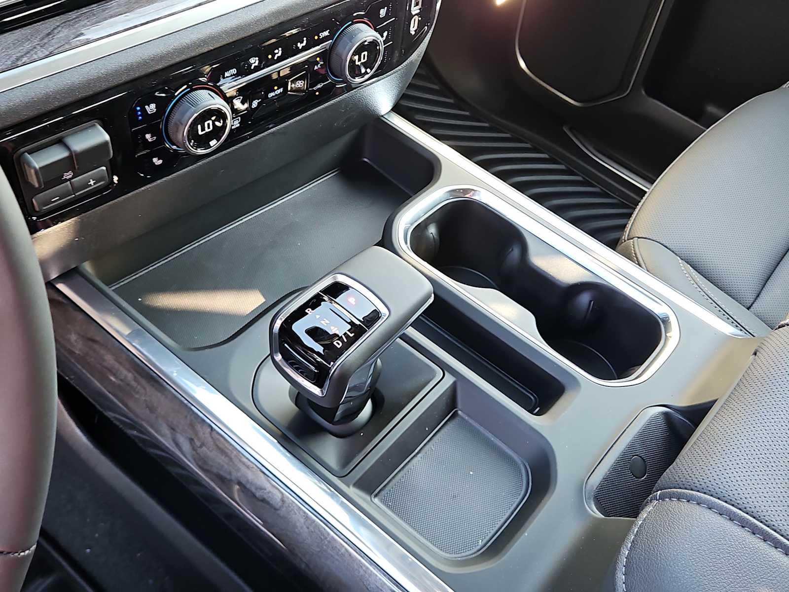 Thumbnail: 2026 Chevrolet Silverado 1500 - 20