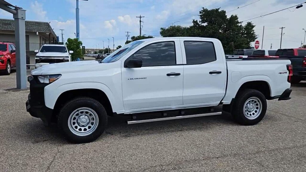 Used 2025 Chevrolet Colorado WT Truck Crew Cab