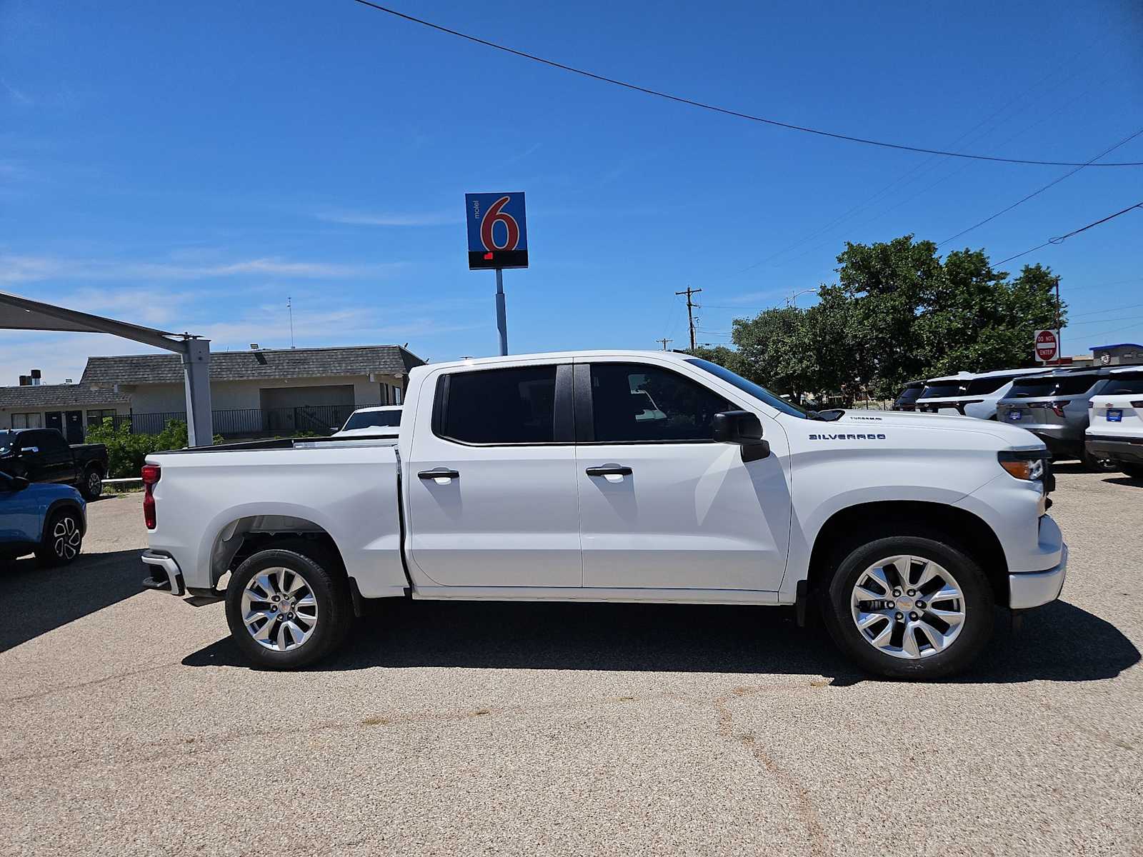 Thumbnail: 2026 Chevrolet Silverado 1500 - 9