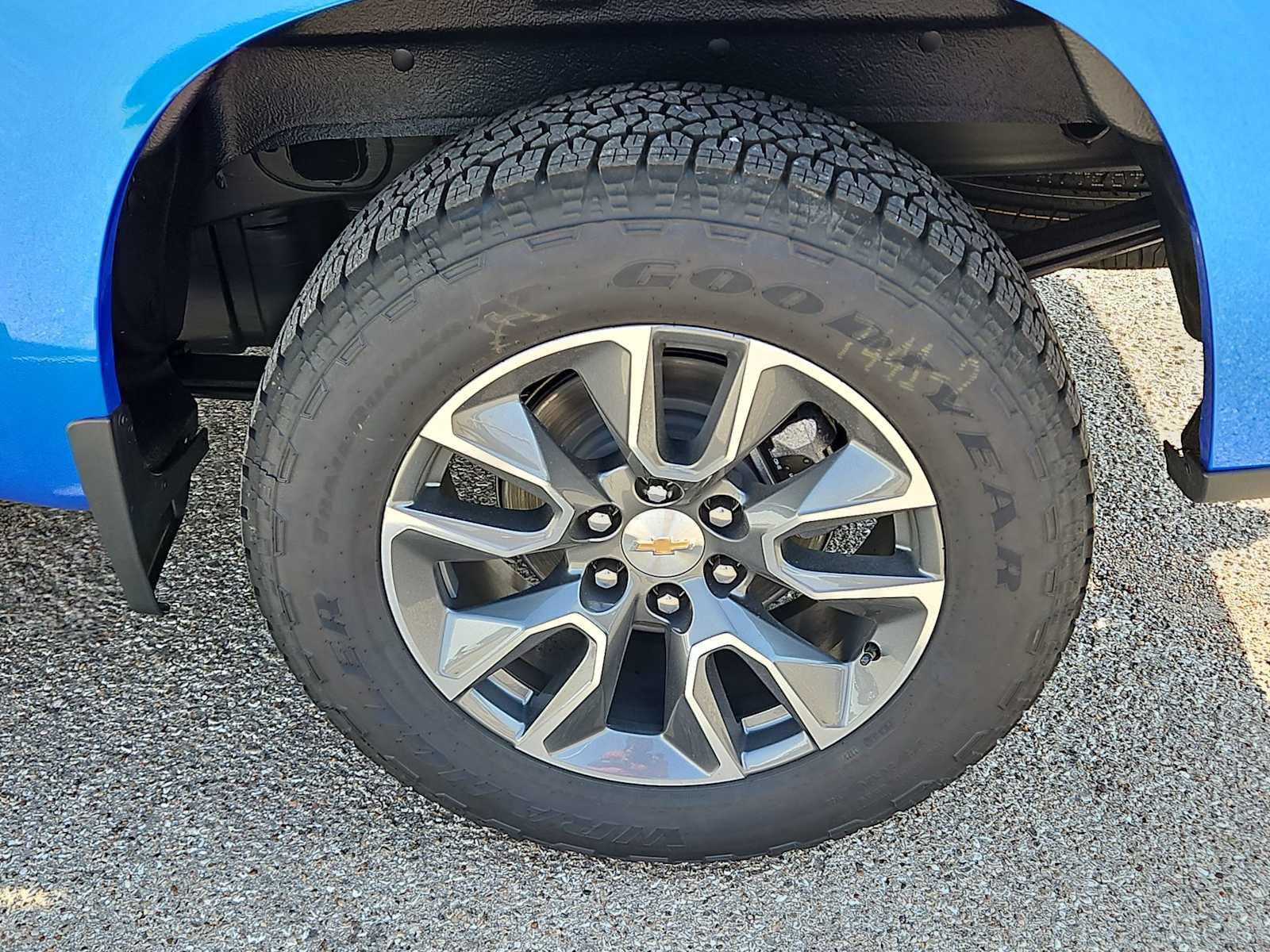 Thumbnail: 2026 Chevrolet Silverado 1500 - 12