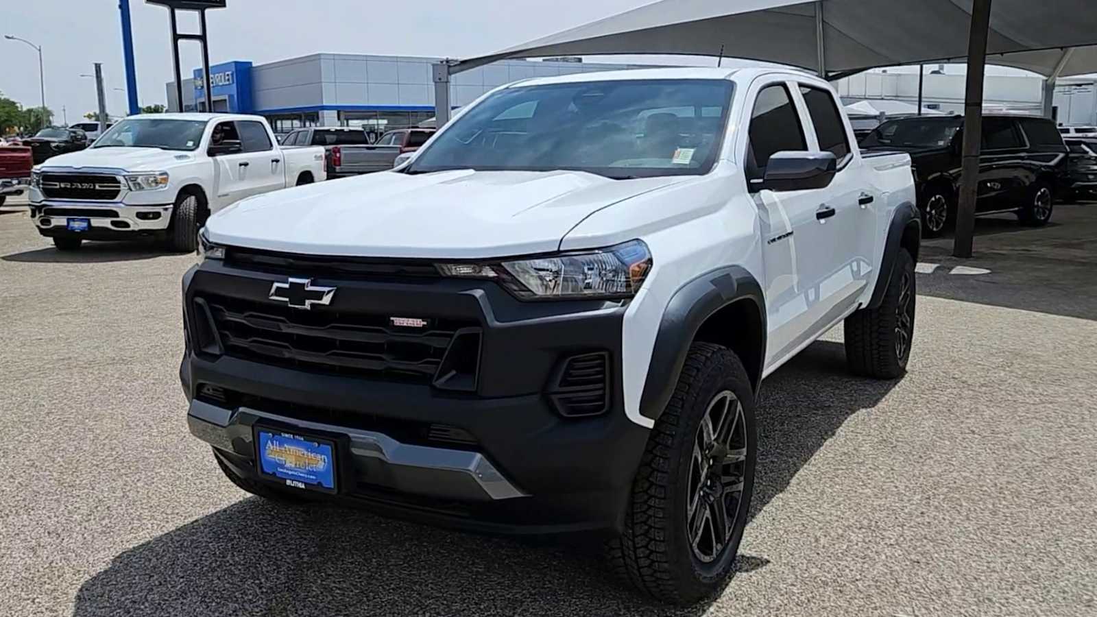 Thumbnail: 2025 Chevrolet Colorado - 3