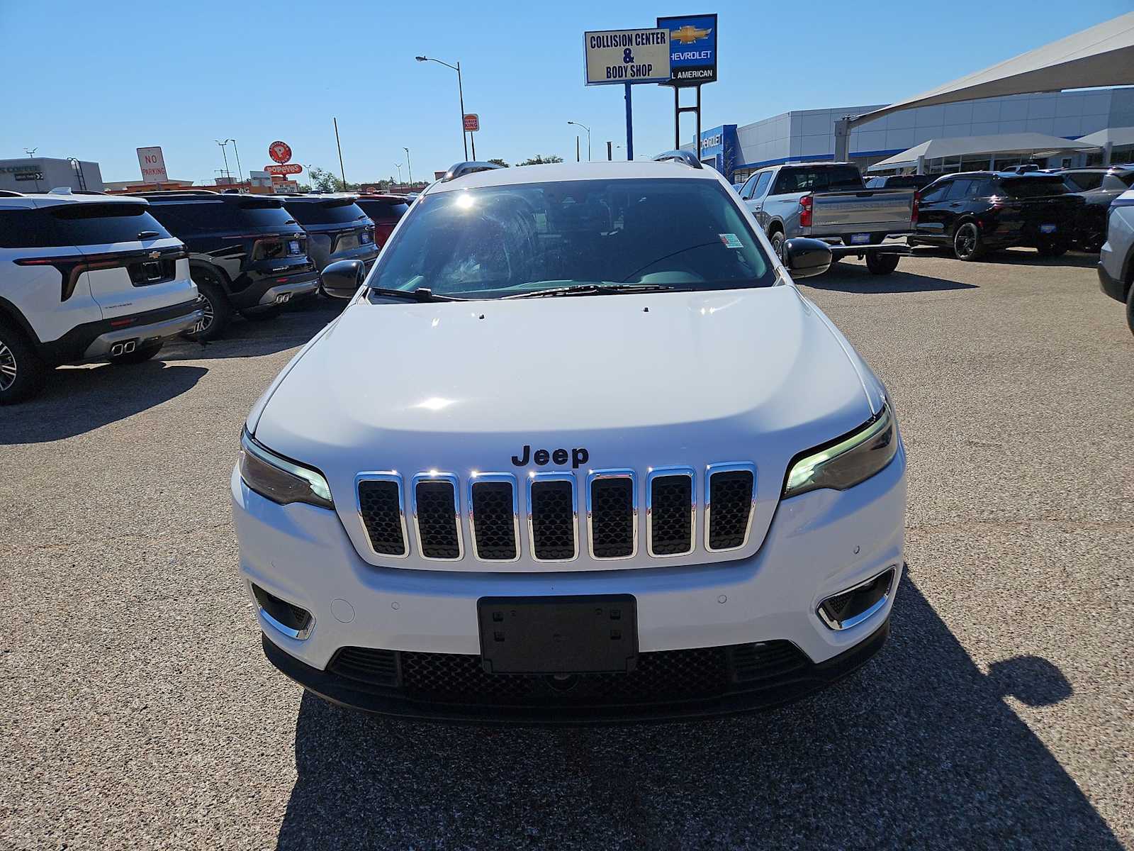 Thumbnail: 2023 Jeep Cherokee - 3