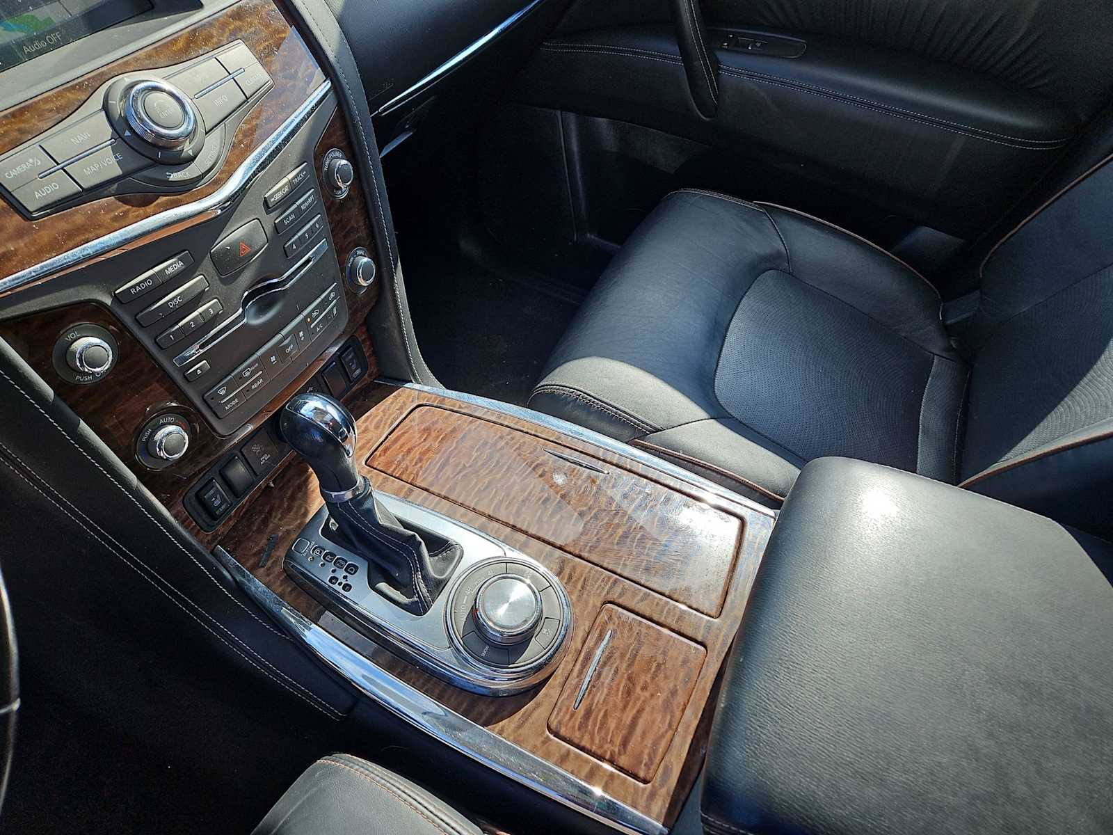 Thumbnail: 2020 Nissan Armada - 16