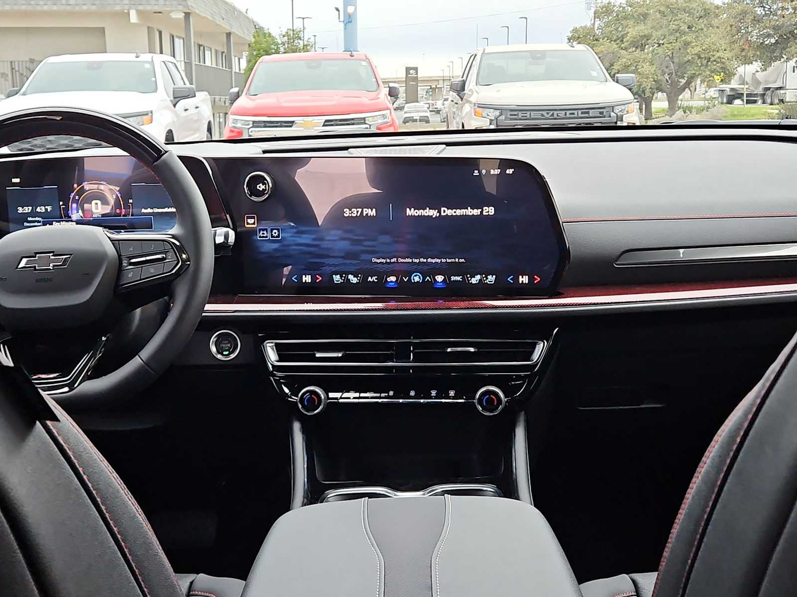 Thumbnail: 2026 Chevrolet Traverse - 14