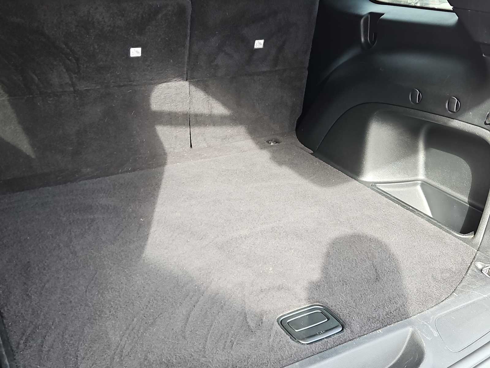 Thumbnail: 2022 Jeep Grand Cherokee - 23