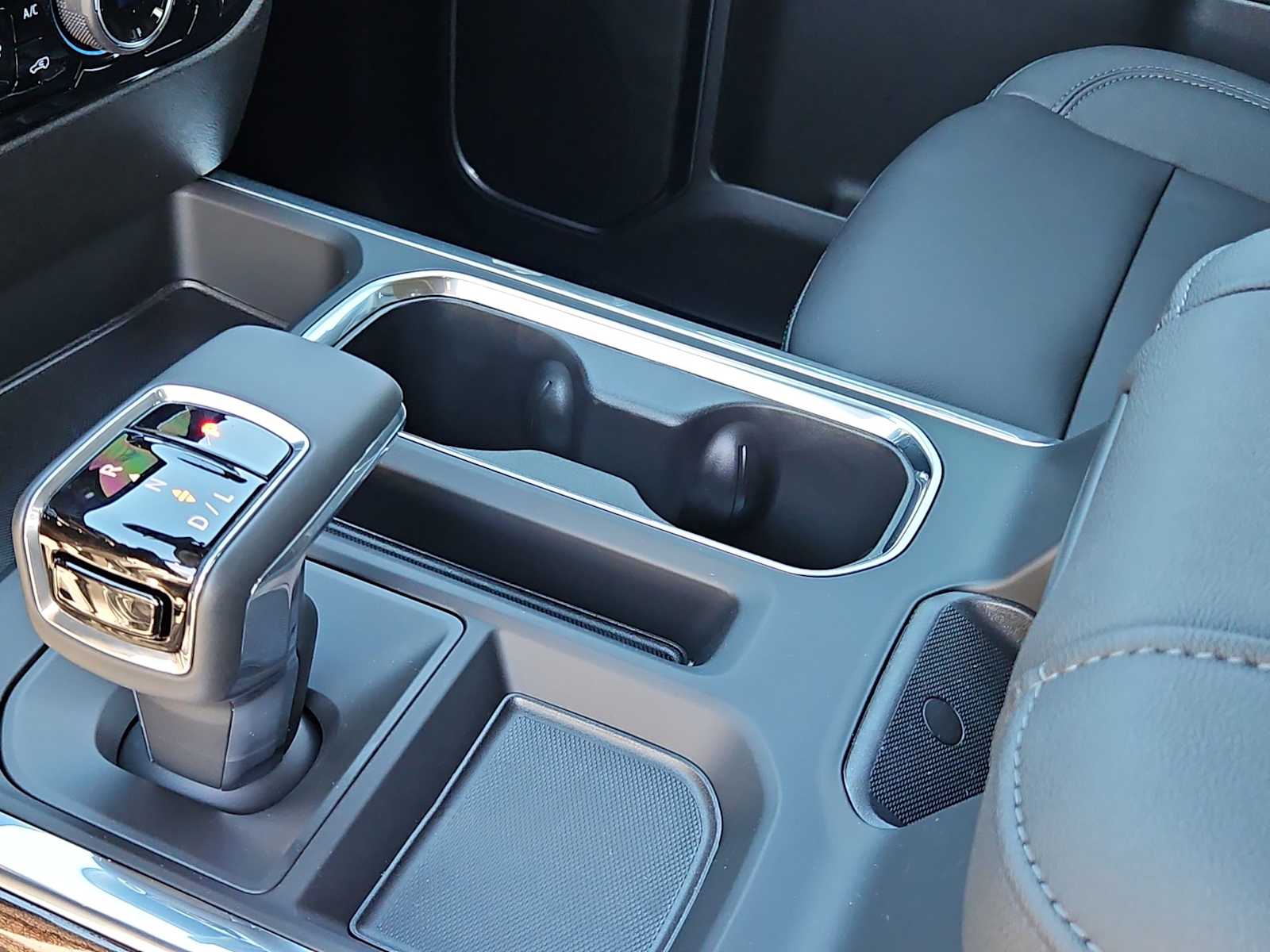 Thumbnail: 2026 Chevrolet Silverado 1500 - 20