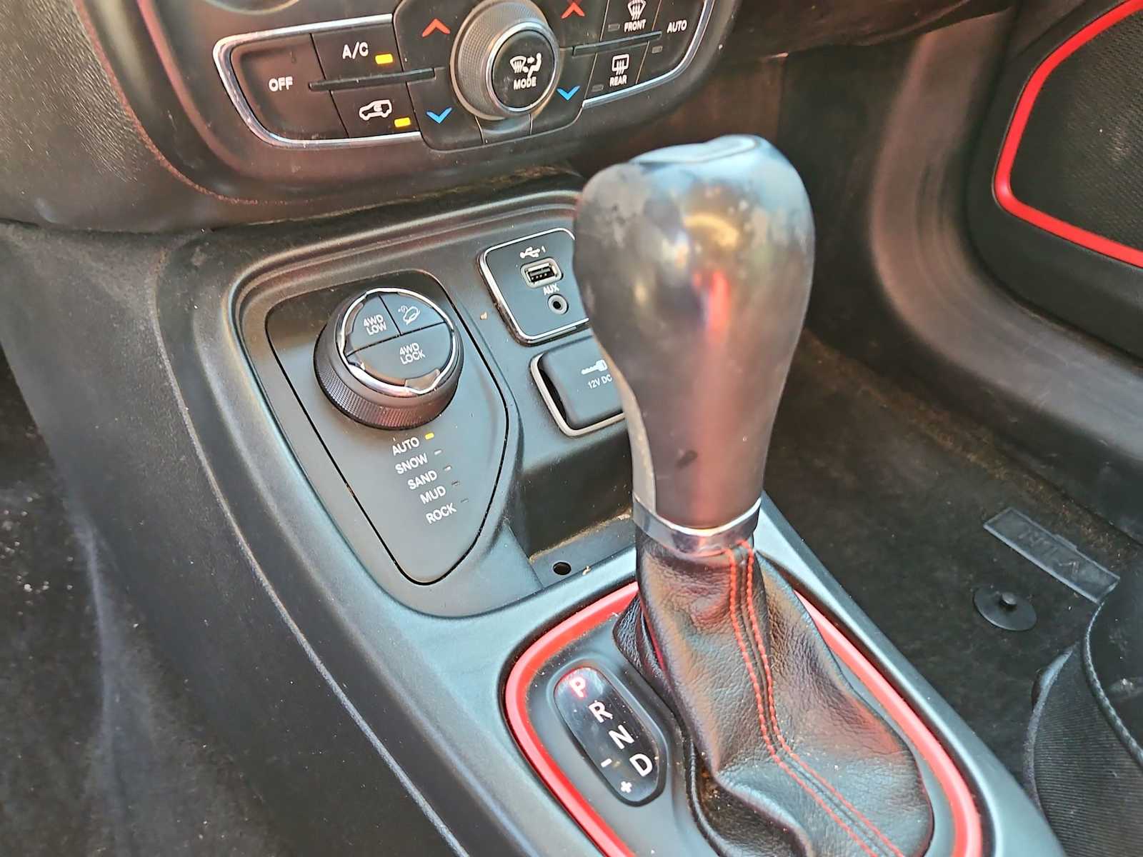 Thumbnail: 2019 Jeep Compass - 13