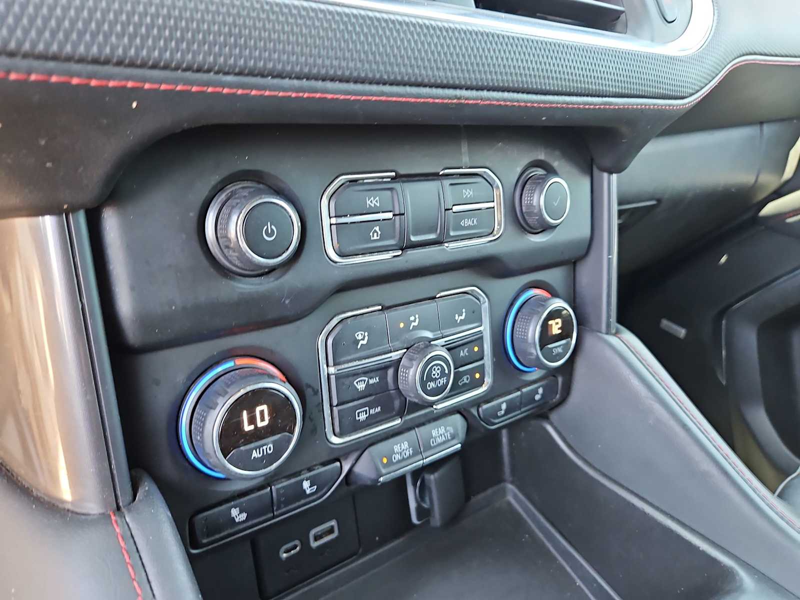 Thumbnail: 2021 Chevrolet Suburban - 28