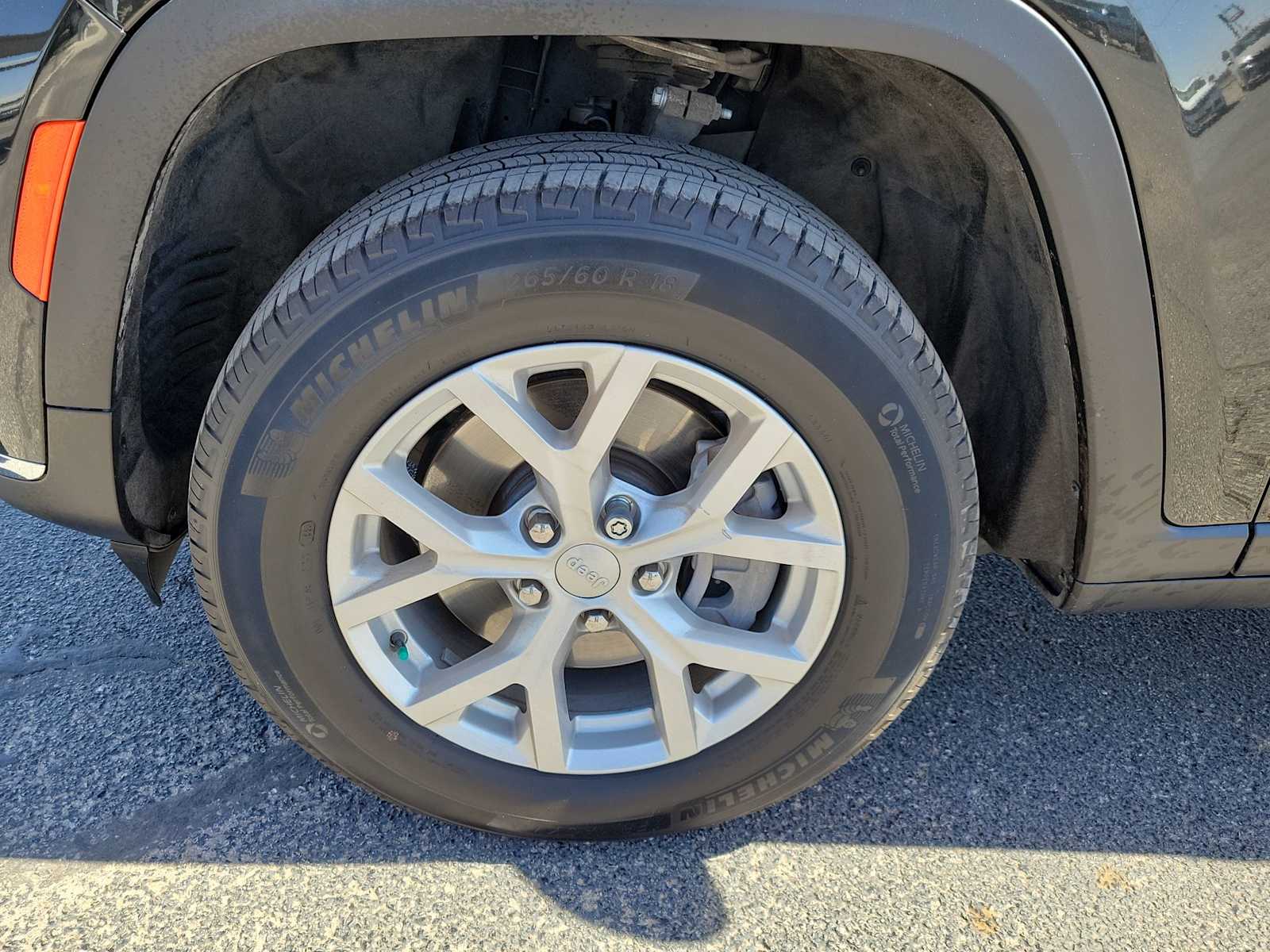 Thumbnail: 2023 Jeep Grand Cherokee - 16