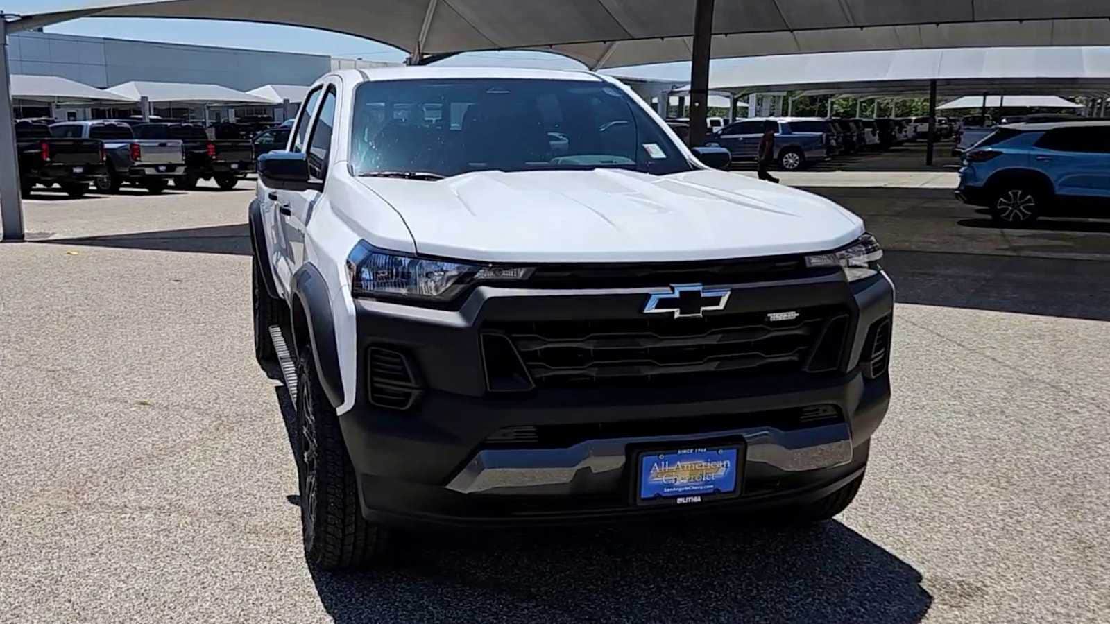 Thumbnail: 2026 Chevrolet Colorado - 2