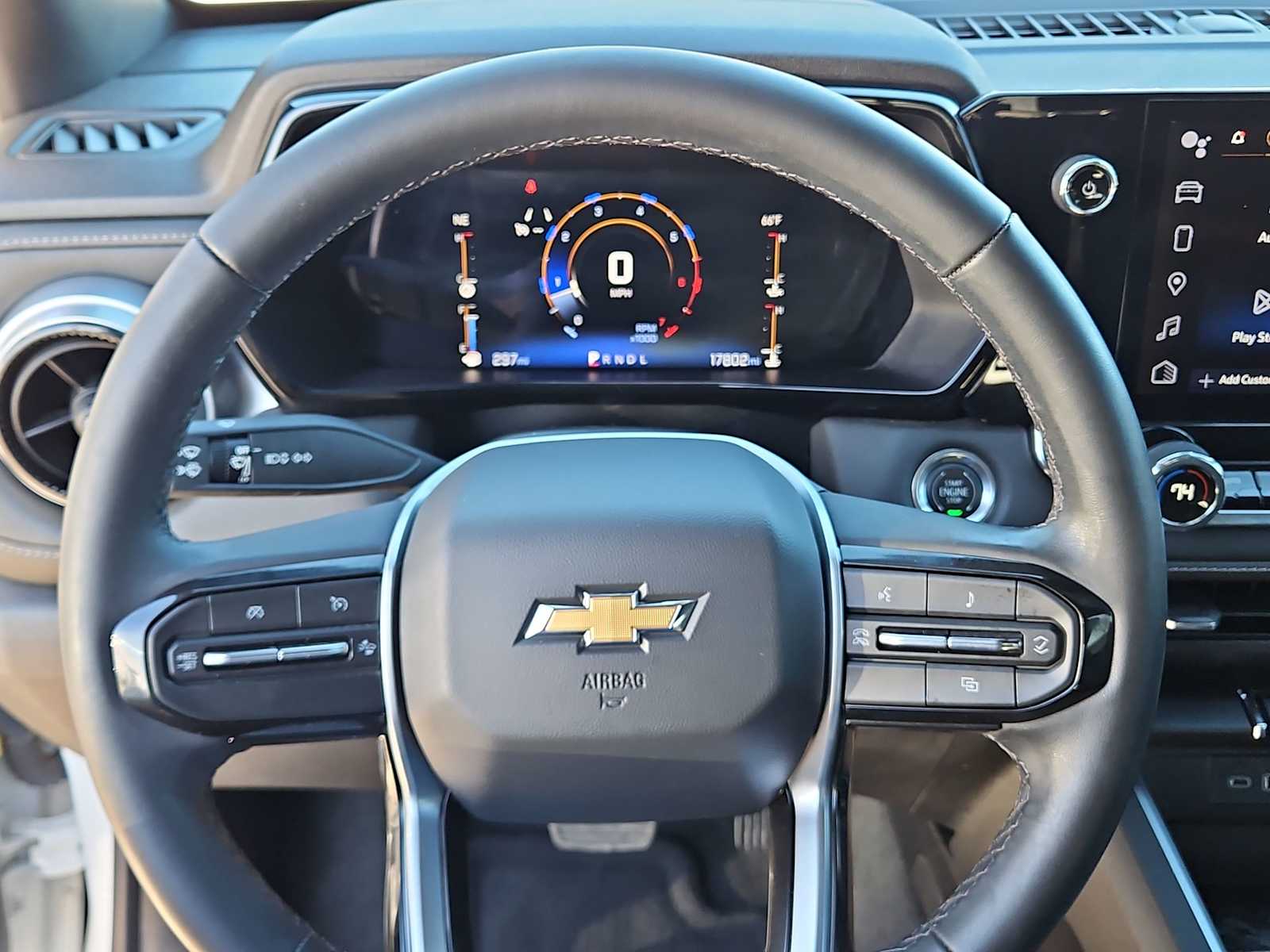 Thumbnail: 2023 Chevrolet Colorado - 19