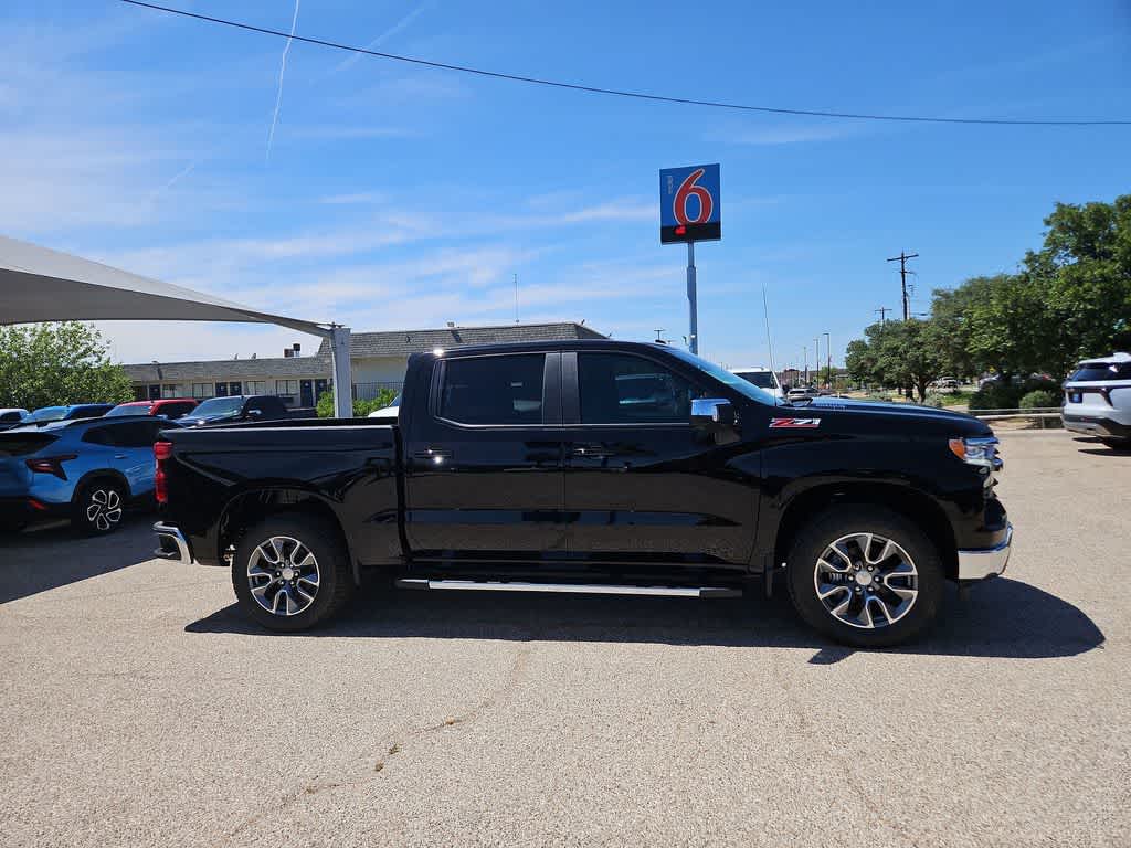 Thumbnail: 2026 Chevrolet Silverado 1500 - 9