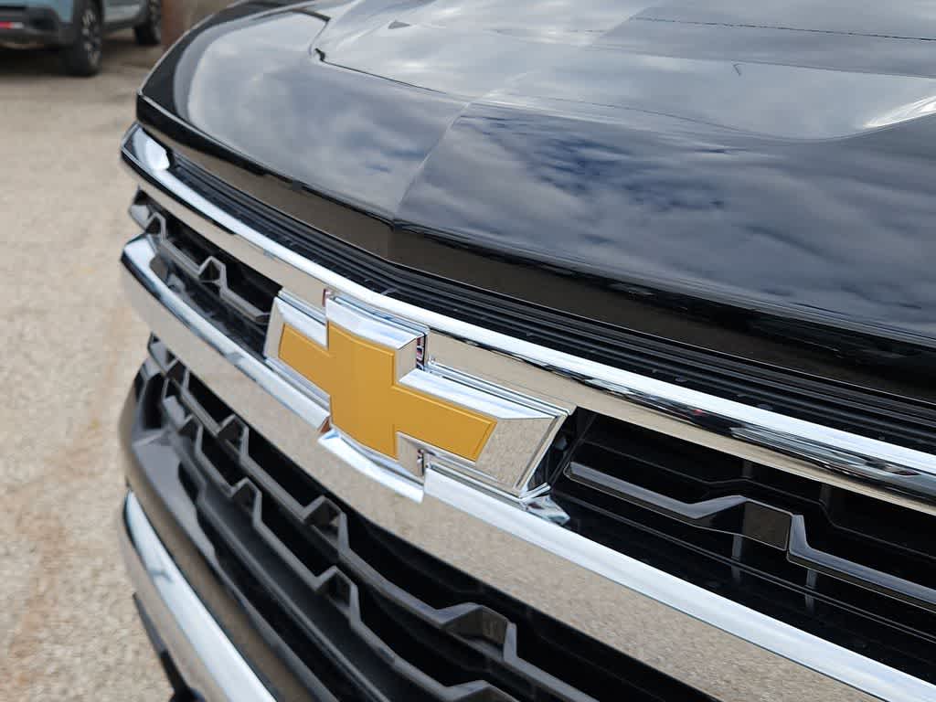 Thumbnail: 2026 Chevrolet Silverado 1500 - 13