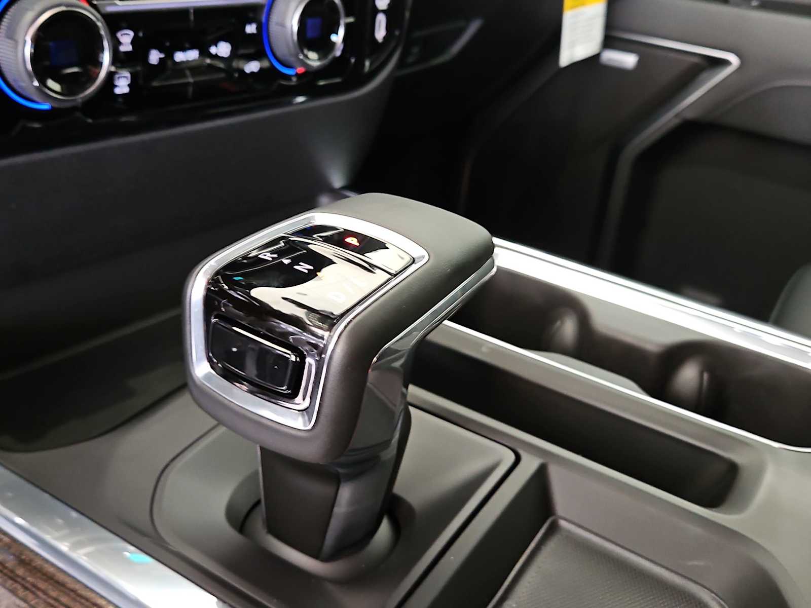 Thumbnail: 2026 Chevrolet Silverado 1500 - 21