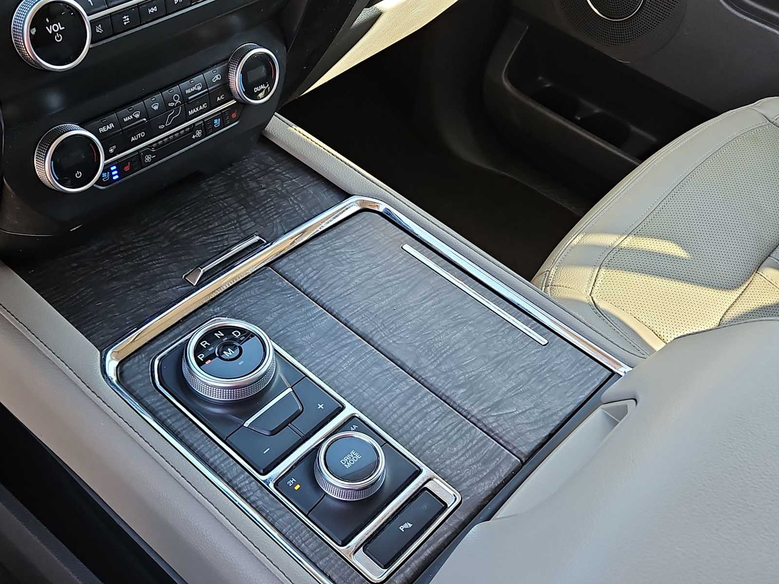 Thumbnail: 2021 Ford Expedition - 20