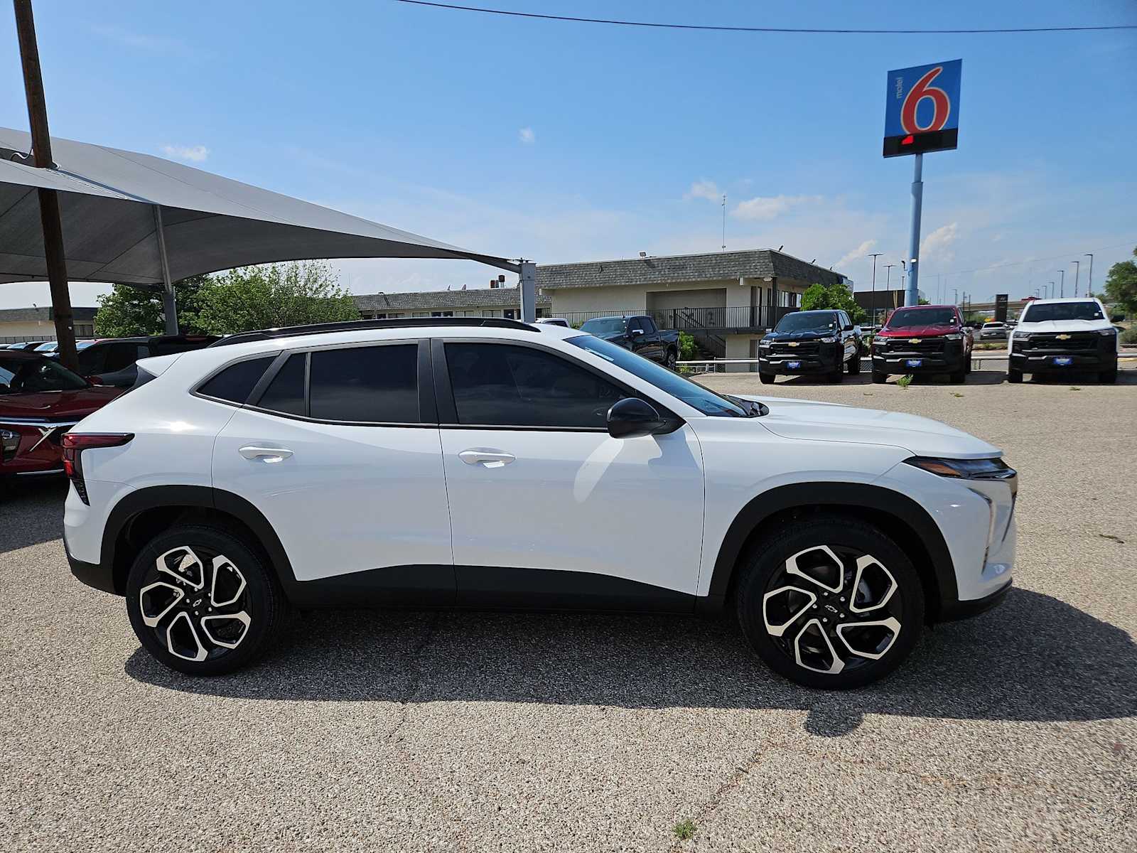 Thumbnail: 2026 Chevrolet Trax - 9