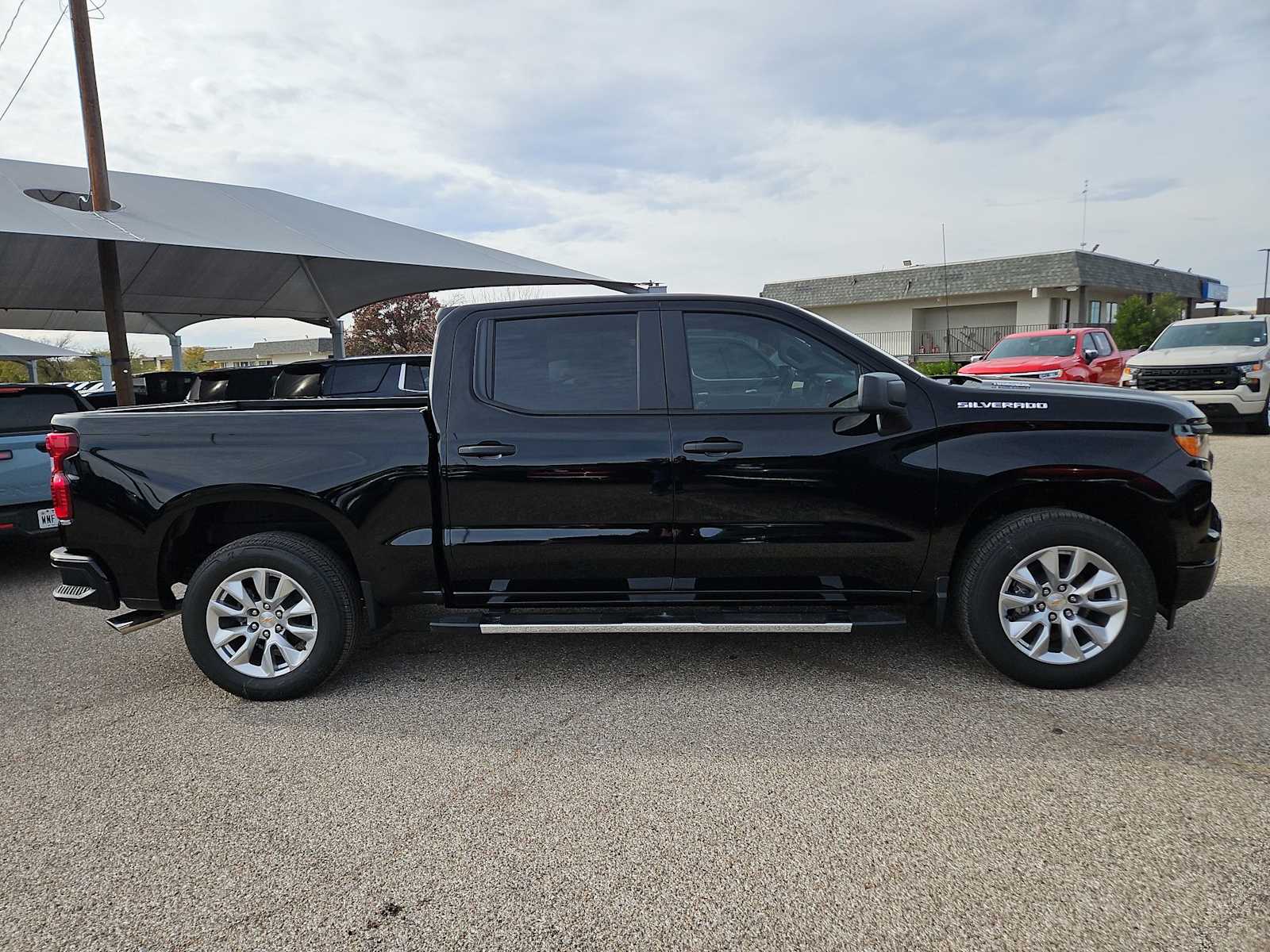 Thumbnail: 2026 Chevrolet Silverado 1500 - 9