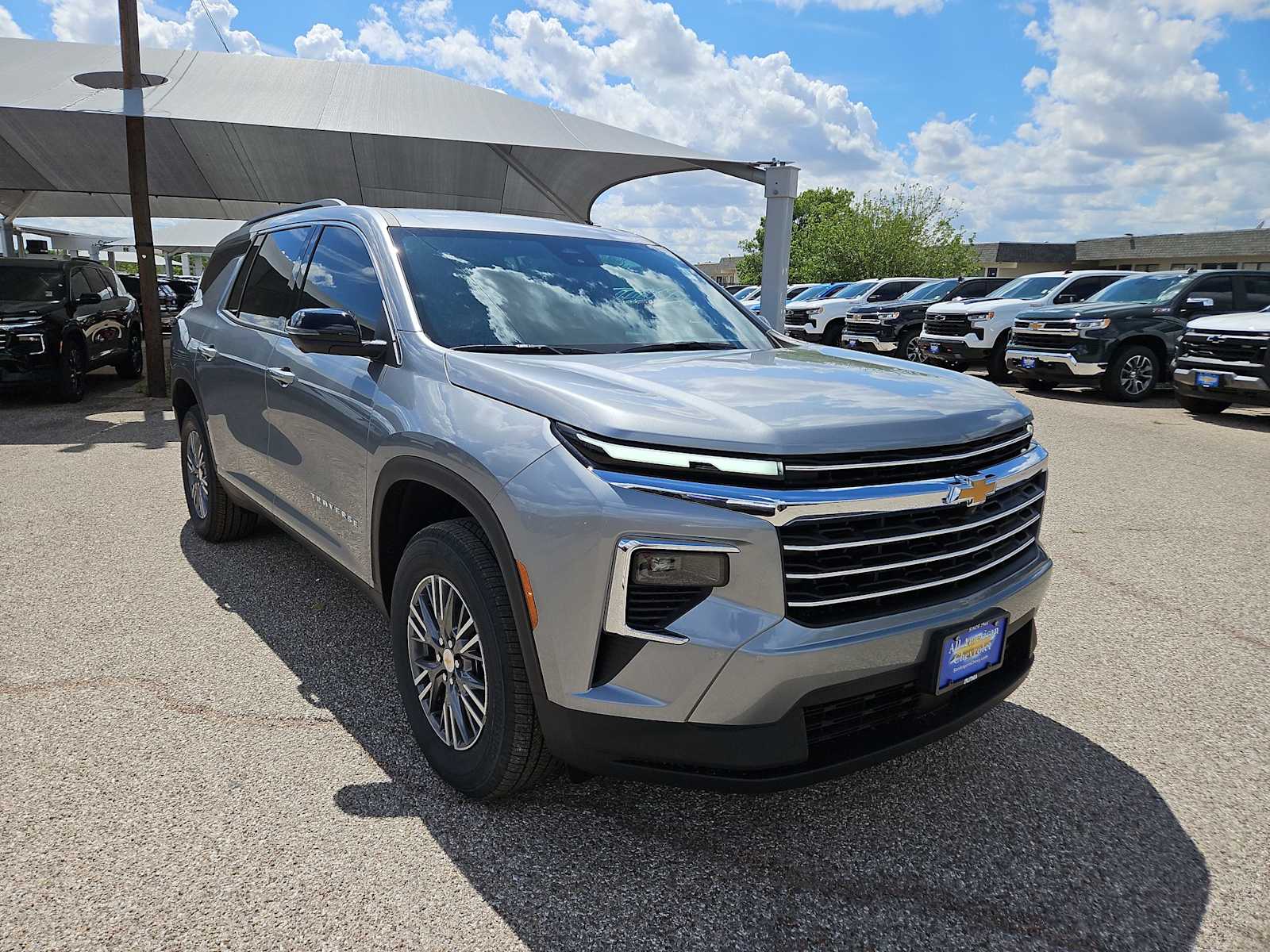 Thumbnail: 2026 Chevrolet Traverse - 2