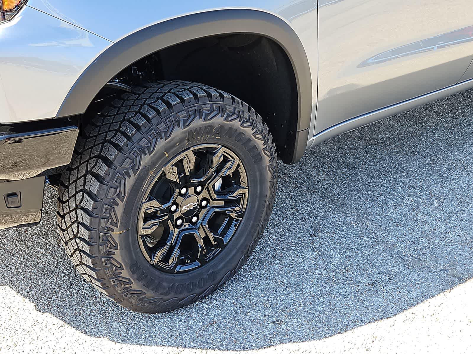 Thumbnail: 2024 Chevrolet Silverado 1500 - 16