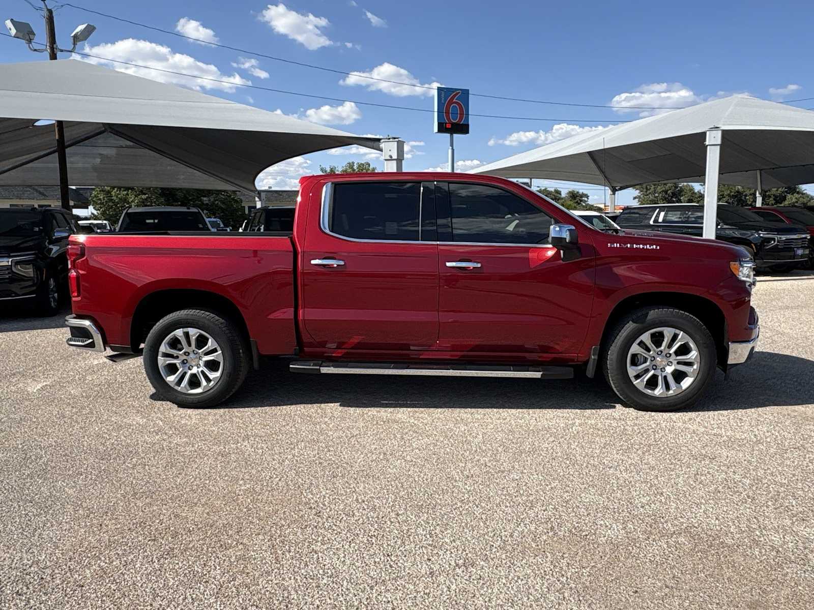 Thumbnail: 2026 Chevrolet Silverado 1500 - 9