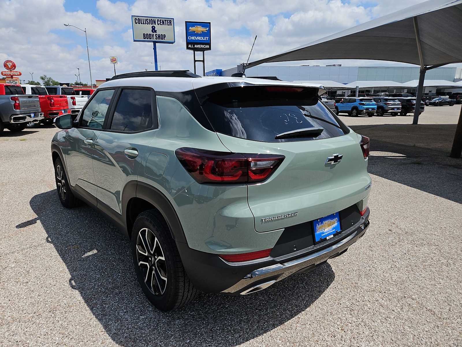 Thumbnail: 2026 Chevrolet TrailBlazer - 4