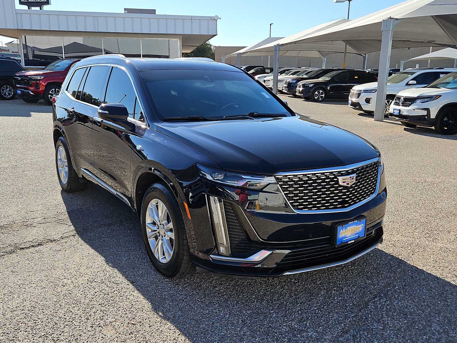 Thumbnail: 2022 Cadillac XT6 - 2
