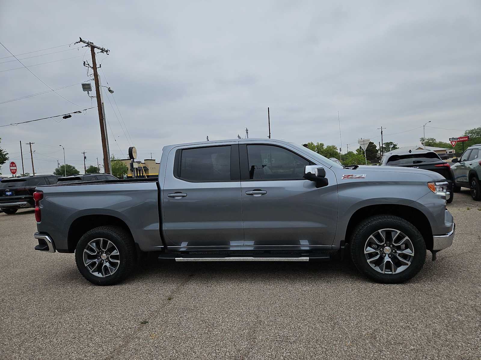 Thumbnail: 2026 Chevrolet Silverado 1500 - 9