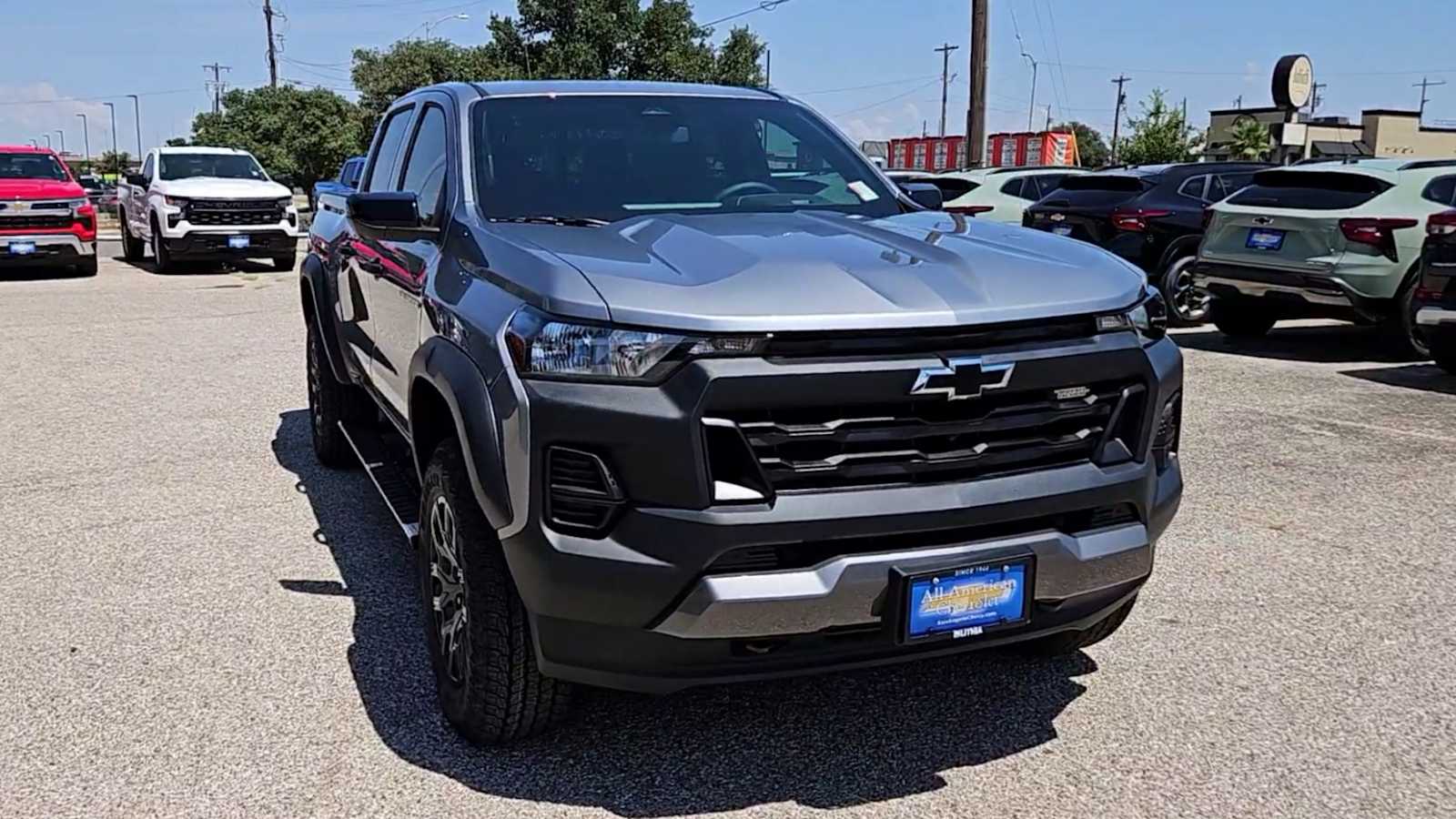 Thumbnail: 2026 Chevrolet Colorado - 2