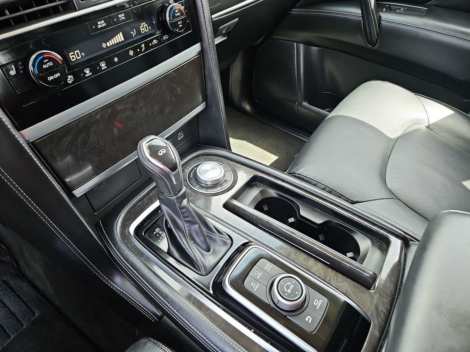 Thumbnail: 2024 INFINITI QX80 - 24