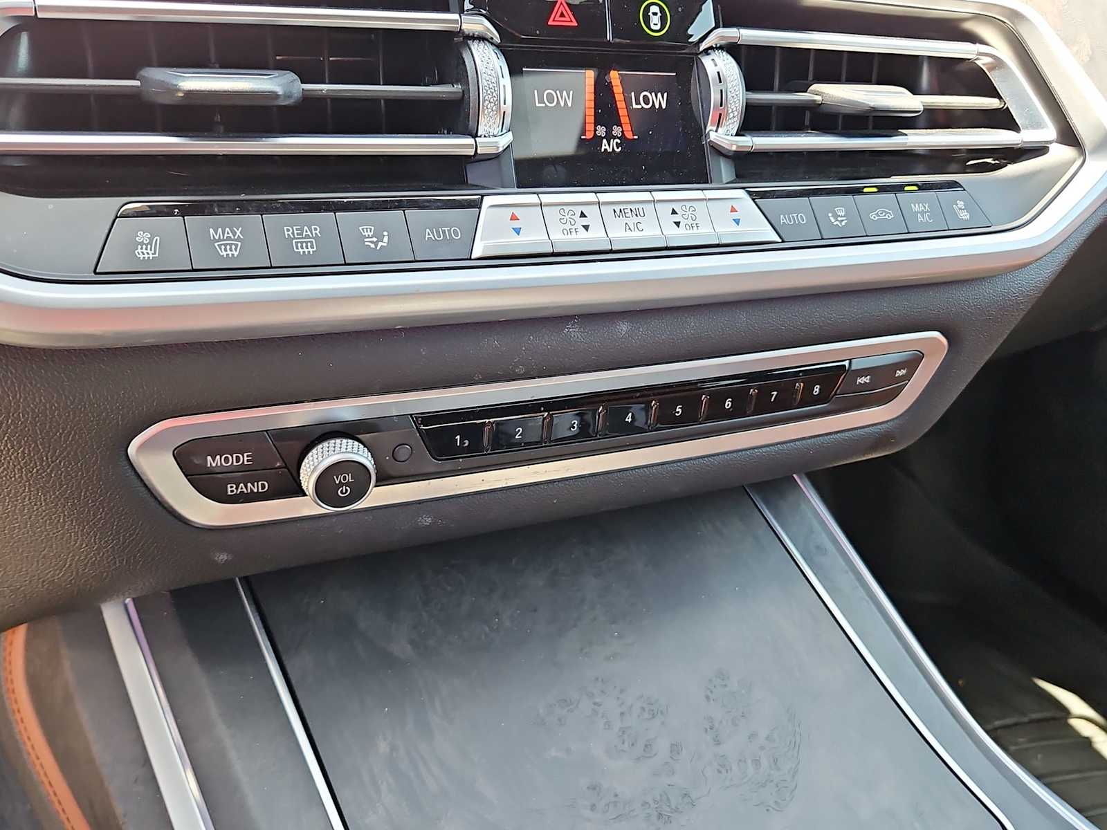 Thumbnail: 2022 BMW X7 - 28