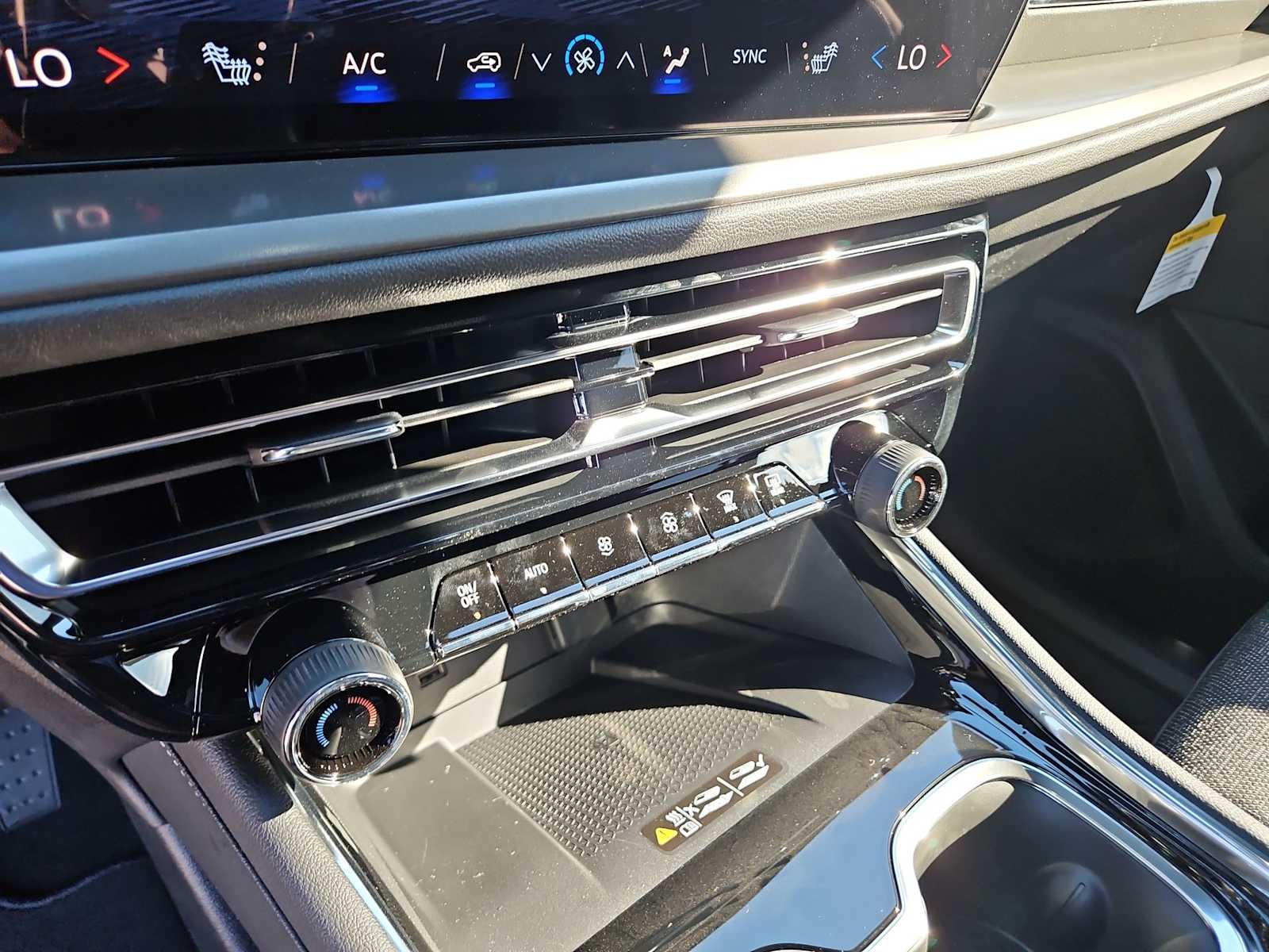 Thumbnail: 2022 Toyota Tundra - 16