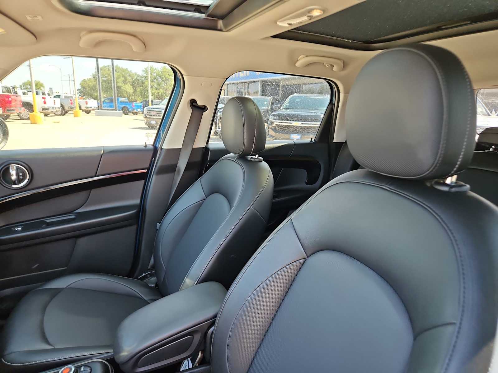 Thumbnail: 2022 MINI Cooper Countryman - 22