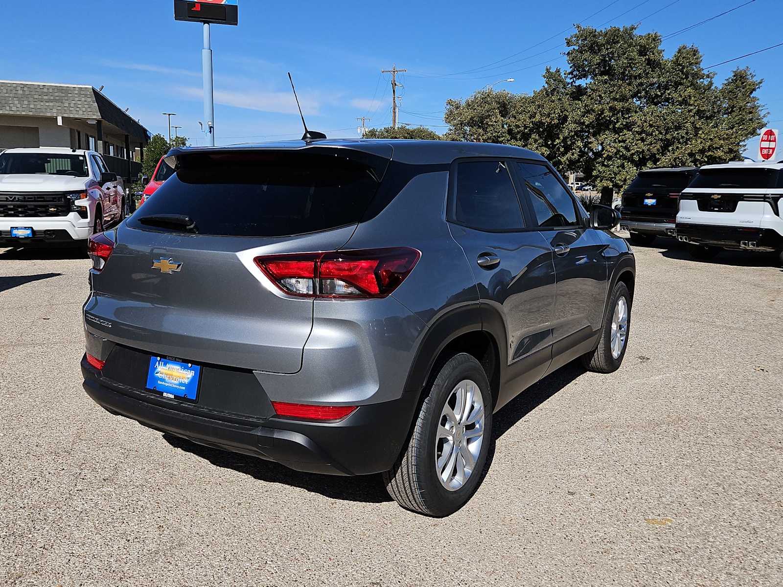 Thumbnail: 2026 Chevrolet TrailBlazer - 8