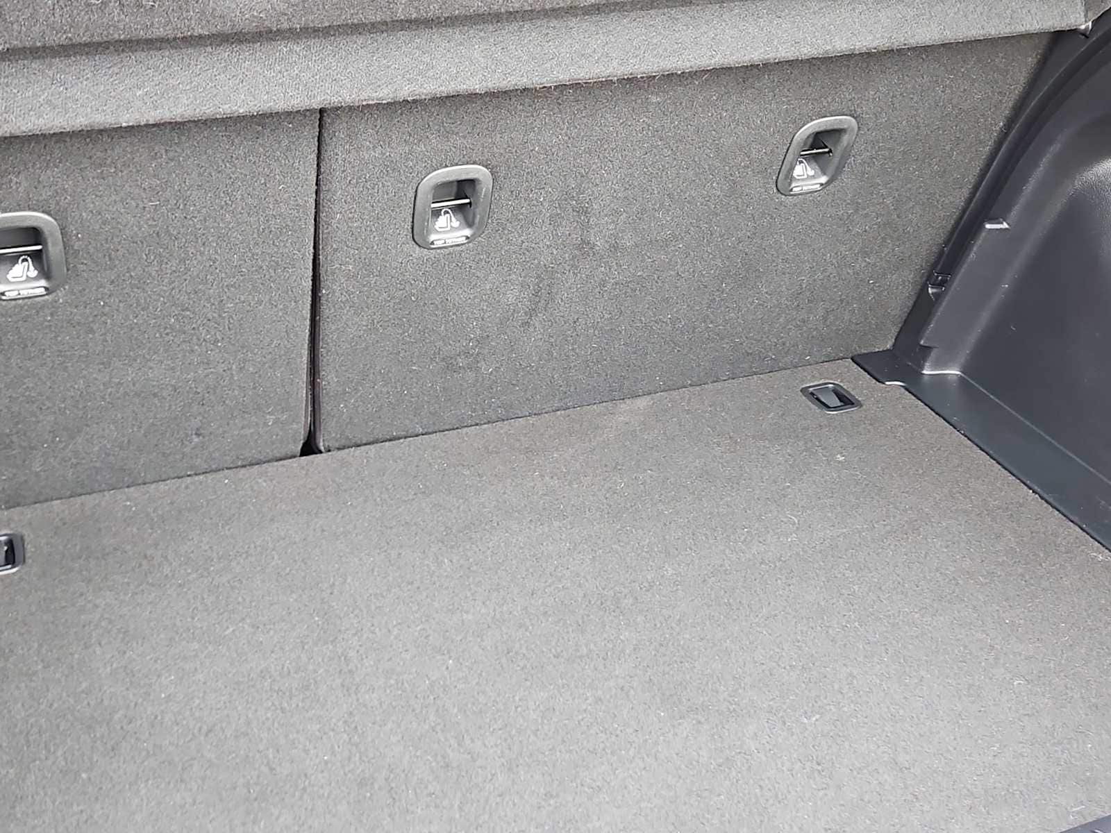 Thumbnail: 2025 Hyundai Venue - 23