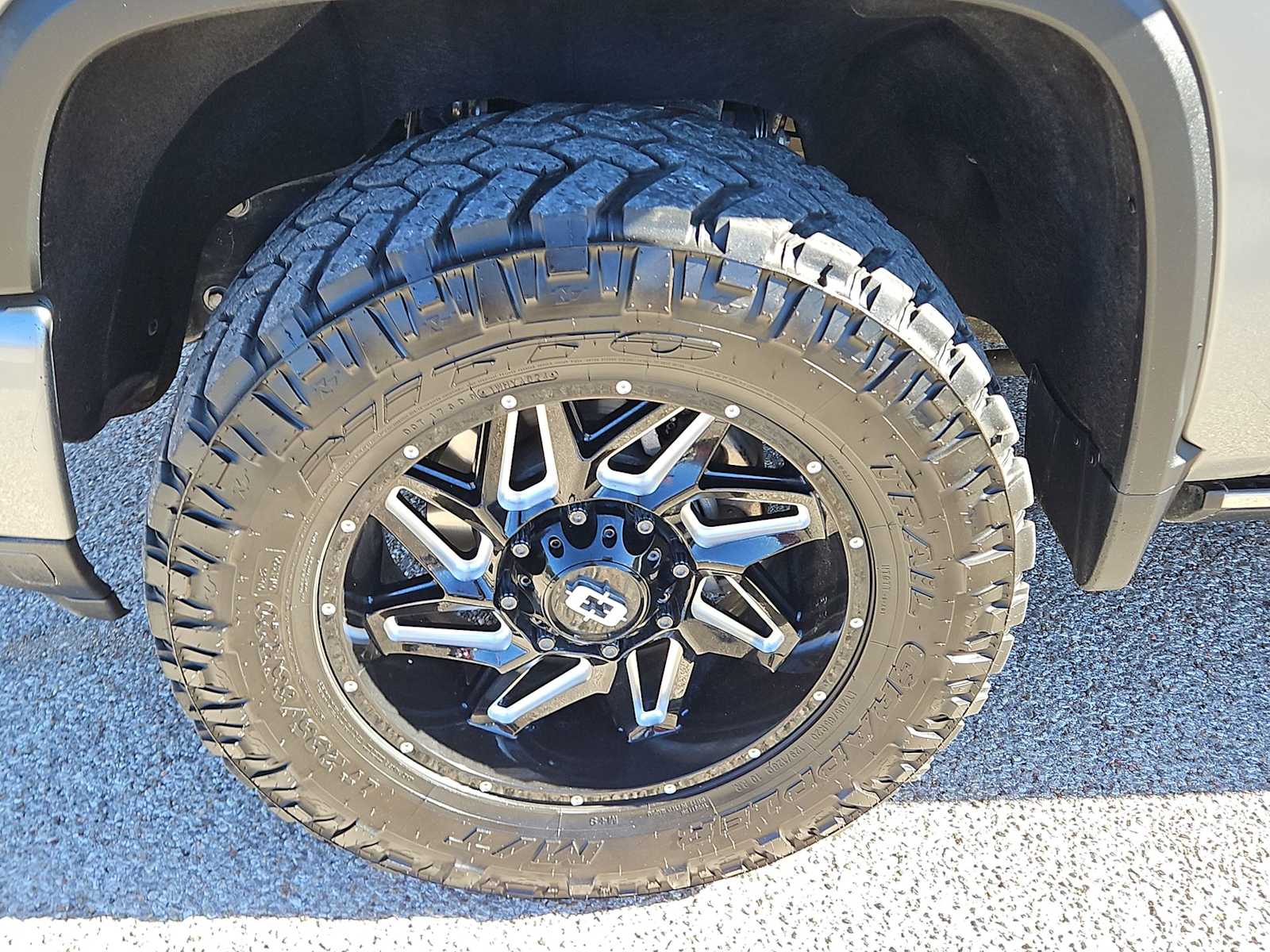 Thumbnail: 2024 Chevrolet Silverado 2500 - 12