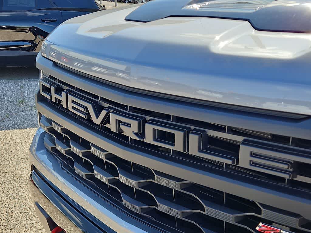 Thumbnail: 2026 Chevrolet Silverado 1500 - 13