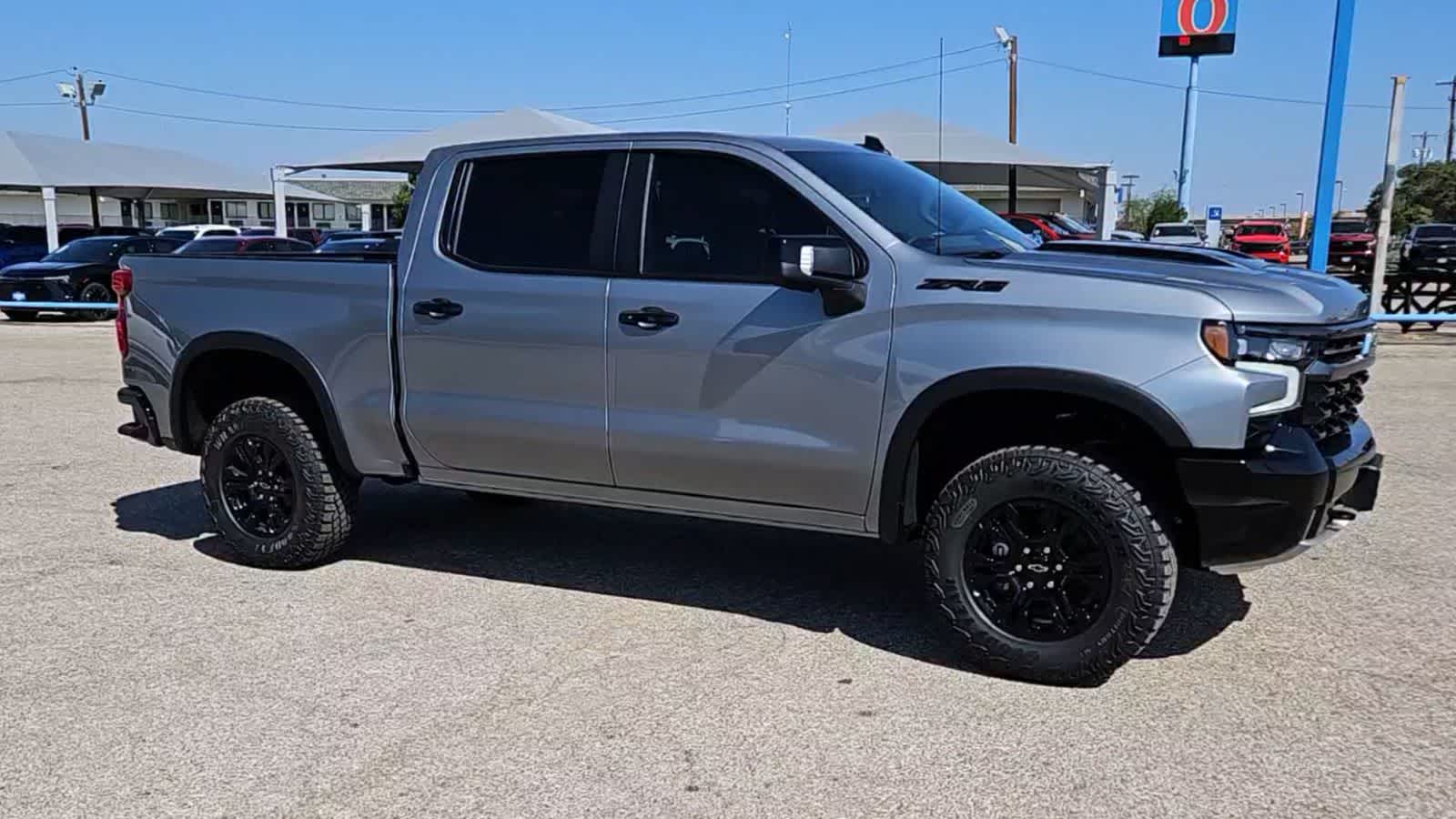 Thumbnail: 2024 Chevrolet Silverado 1500 - 9