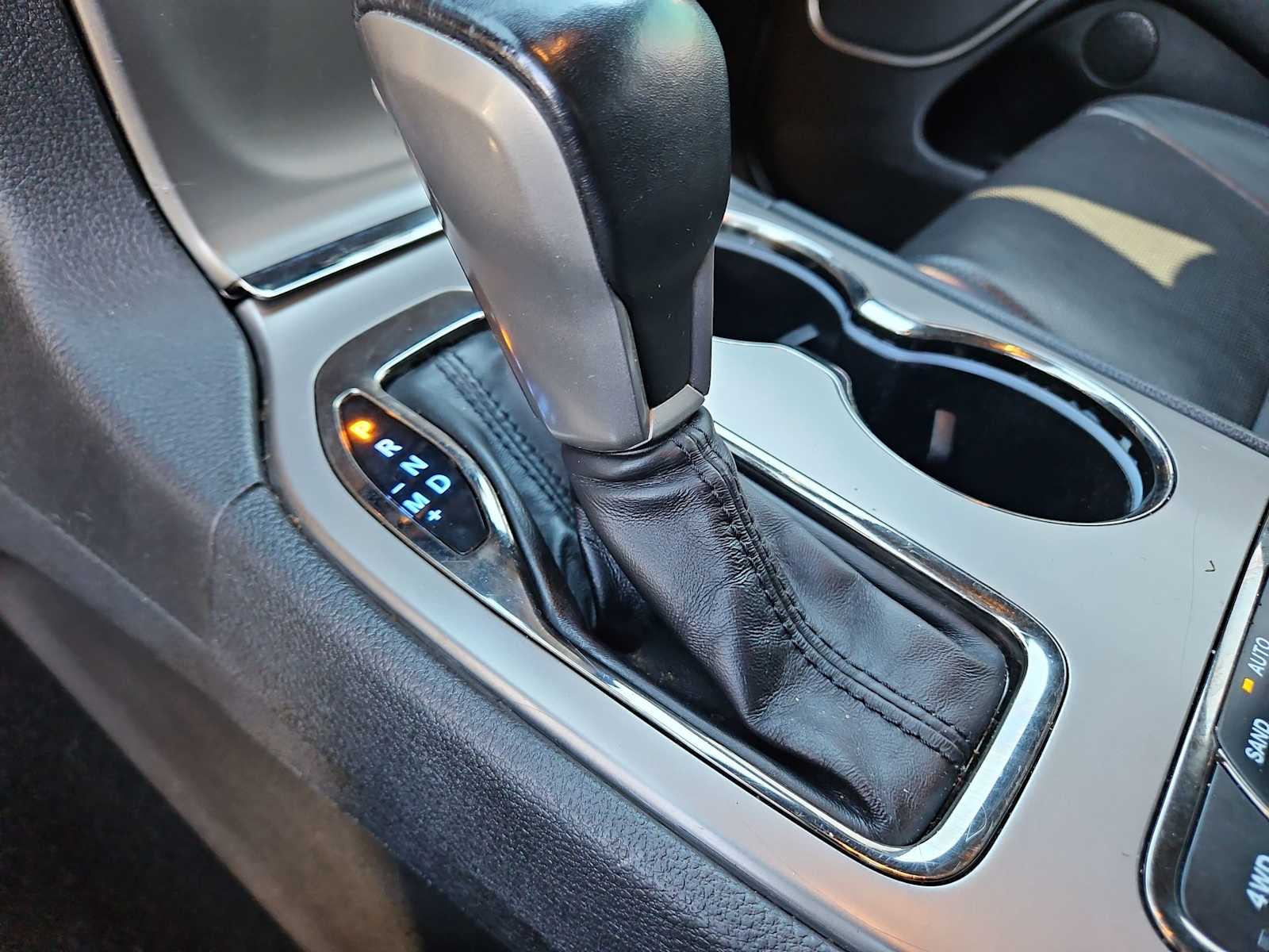 Thumbnail: 2021 Jeep Grand Cherokee - 21