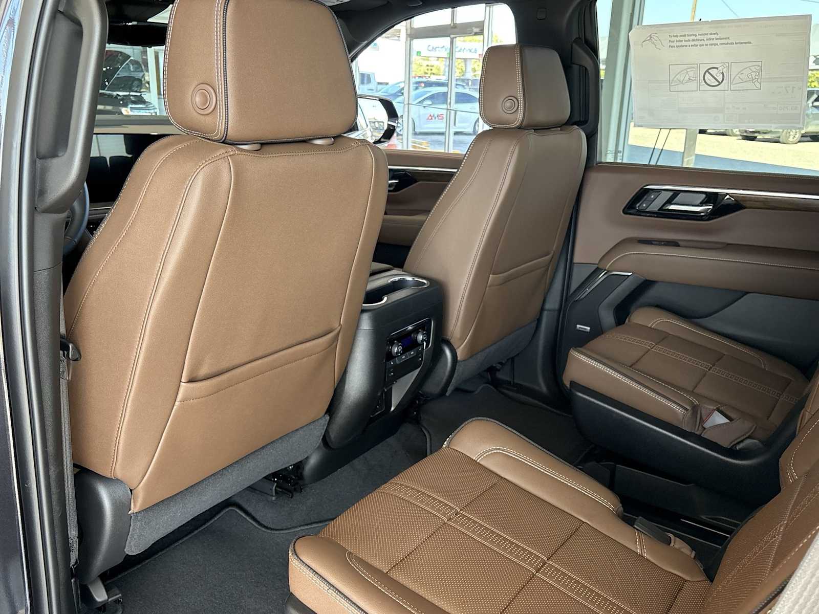 Thumbnail: 2025 Chevrolet Tahoe - 16