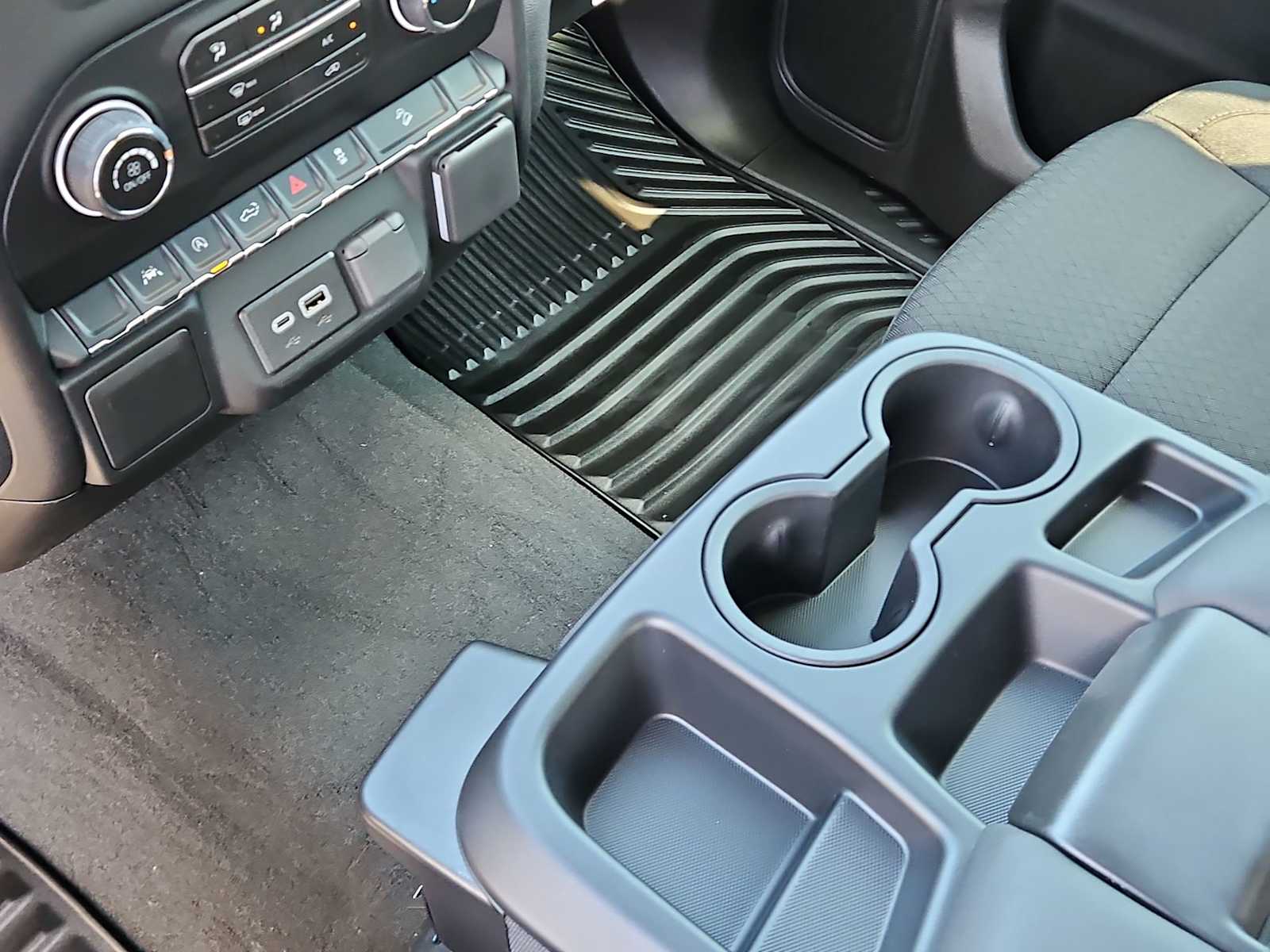 Thumbnail: 2026 Chevrolet Silverado 1500 - 20