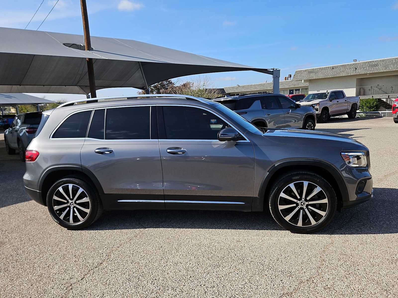 Thumbnail: 2022 Mercedes-Benz GLB - 9