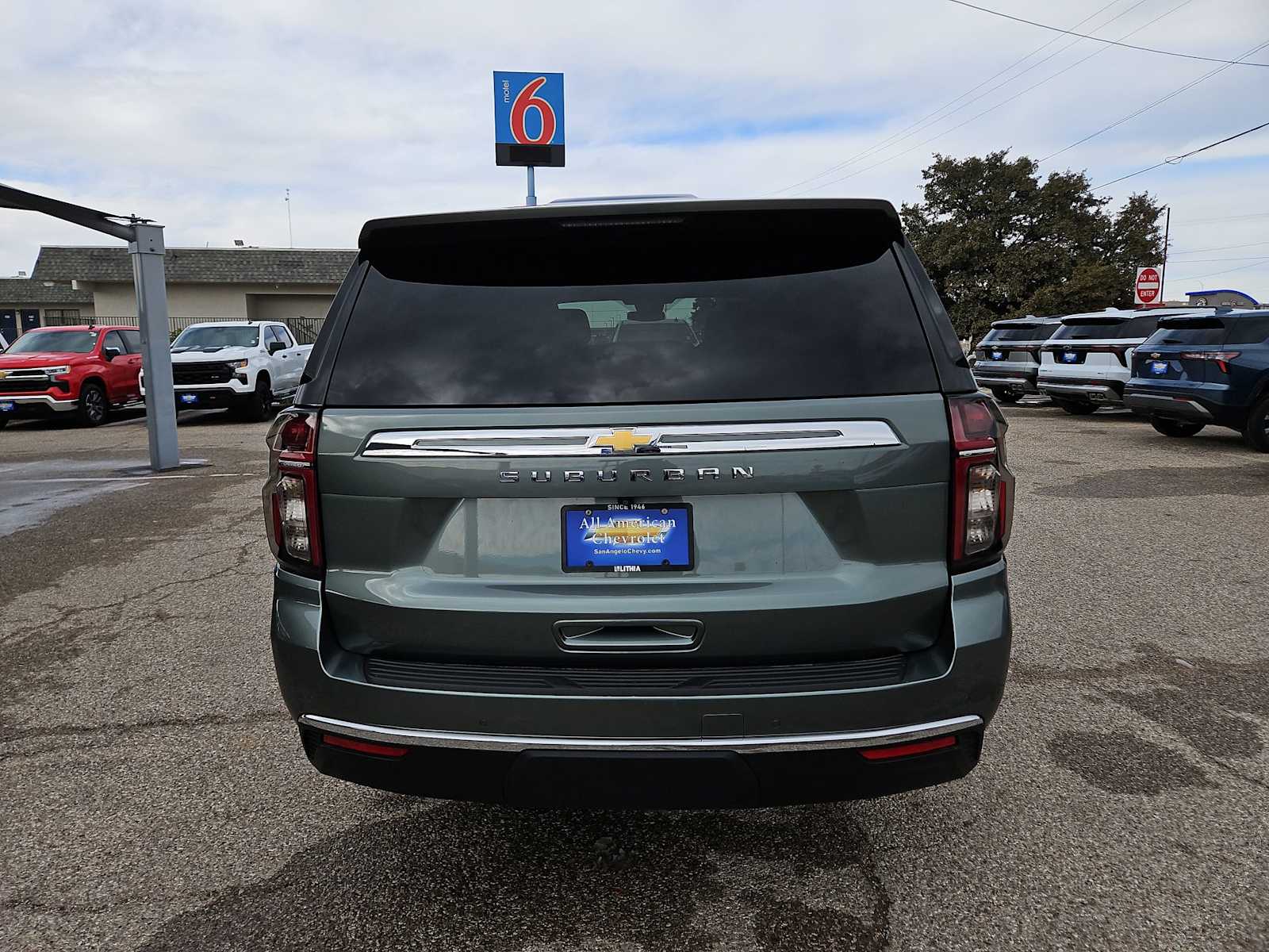 Thumbnail: 2024 Chevrolet Suburban - 7